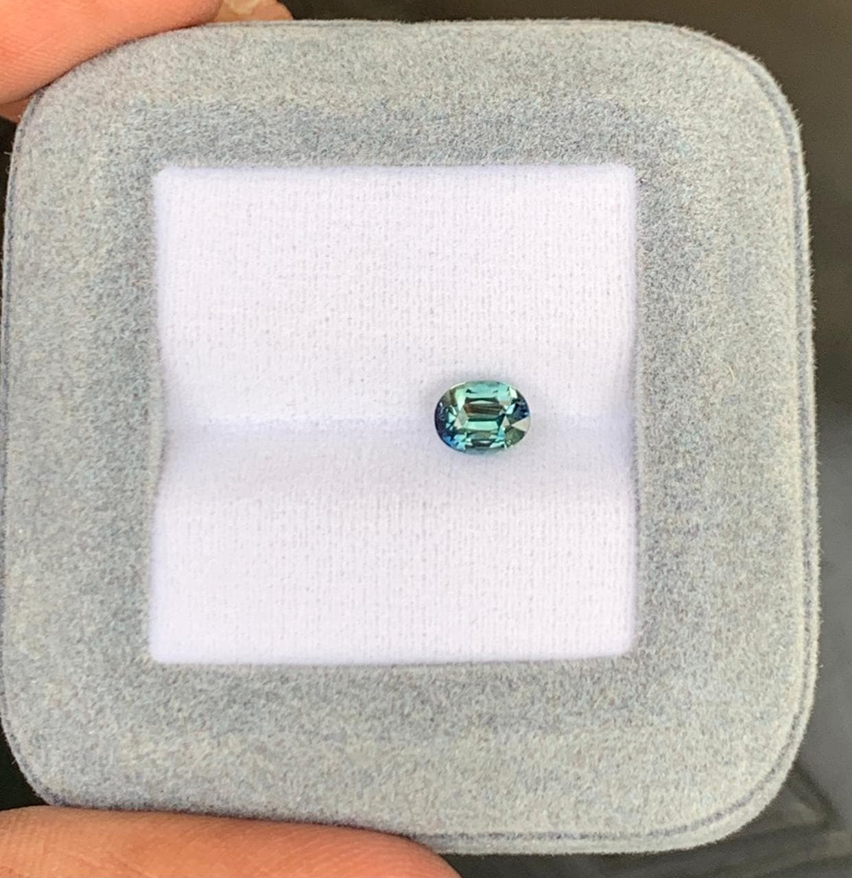 Teal-Saphir Oval 1,01 ct — Madagaskar