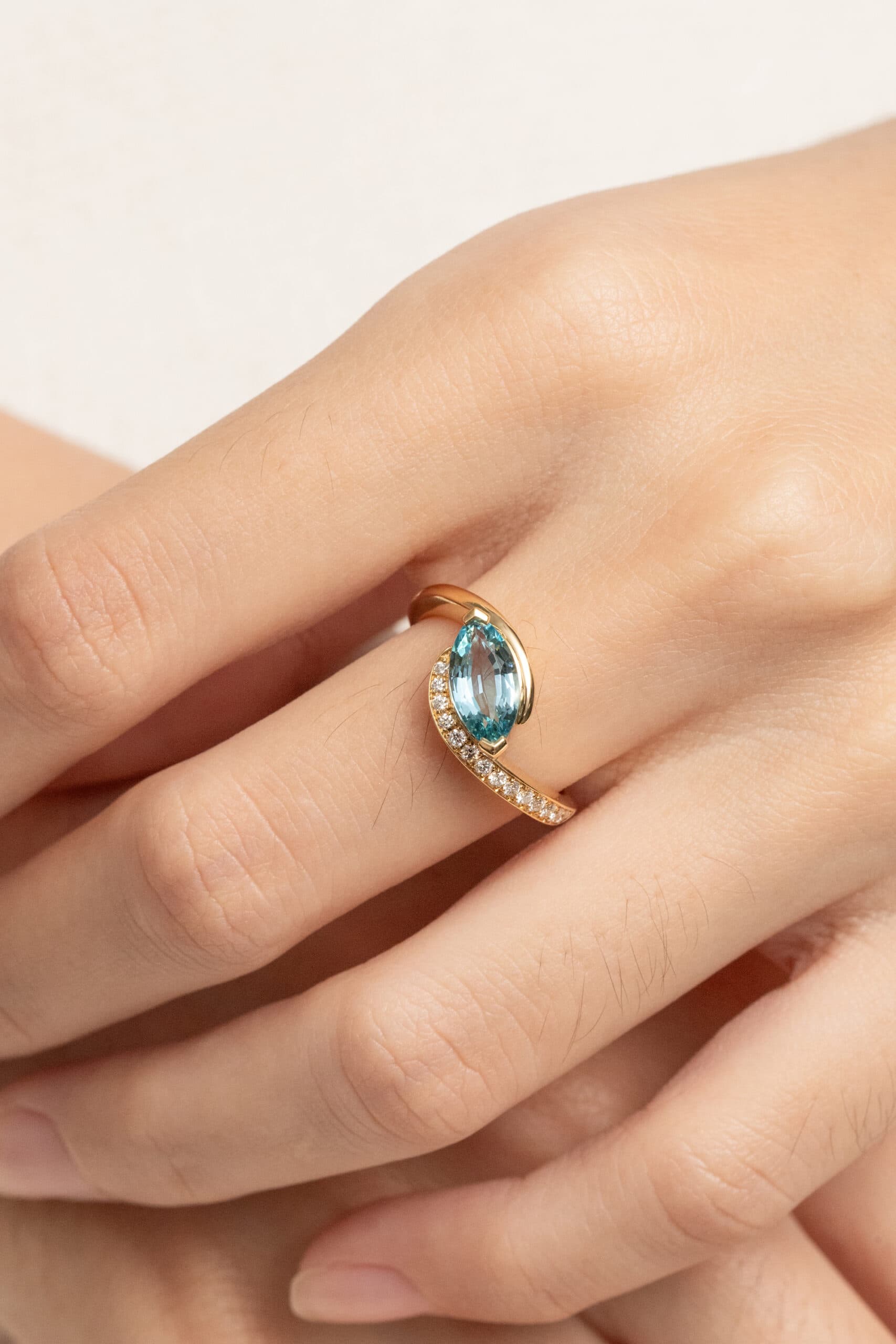 bague fiancailles aiguemarine et diamants