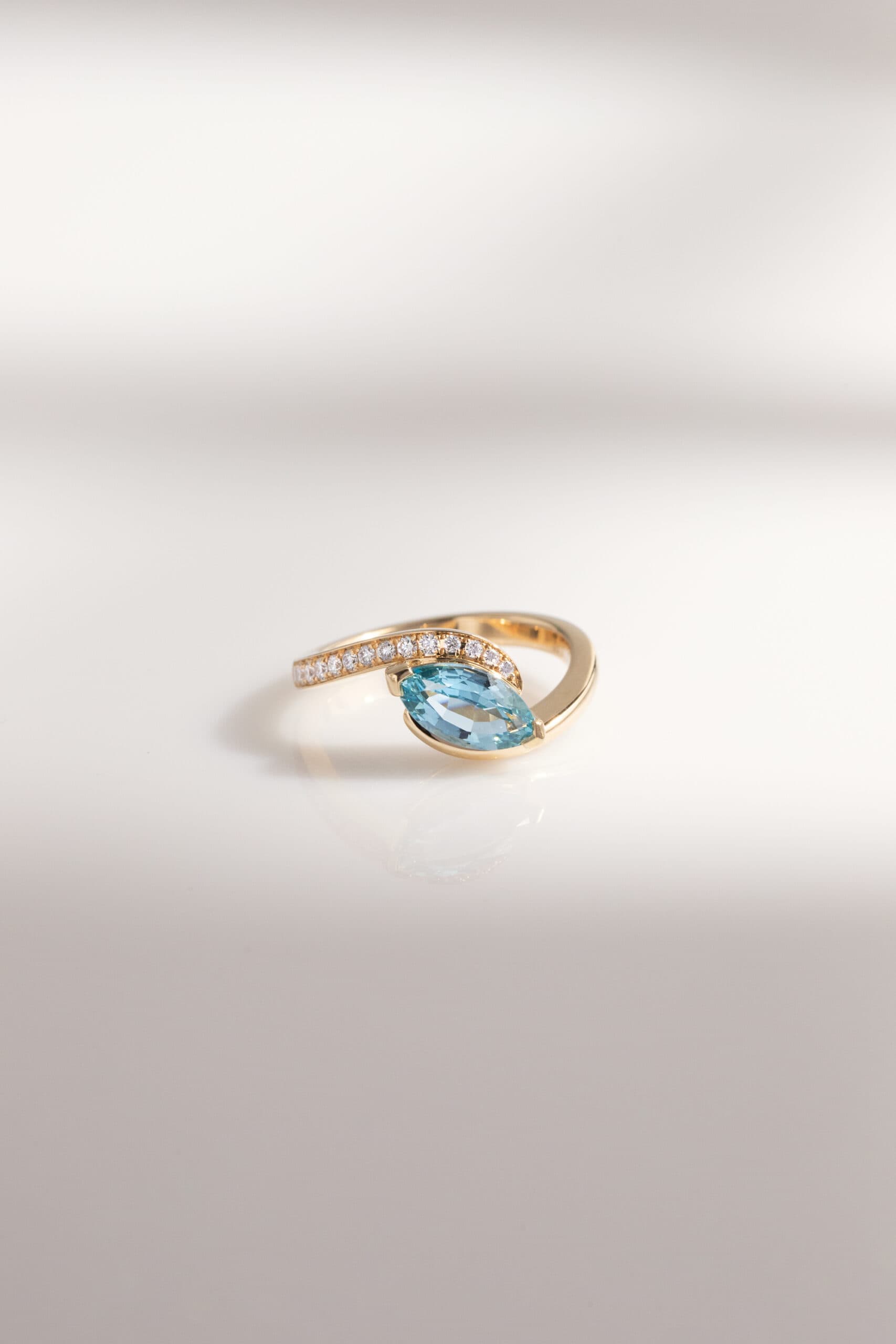 bague fiancailles aiguemarine et diamants