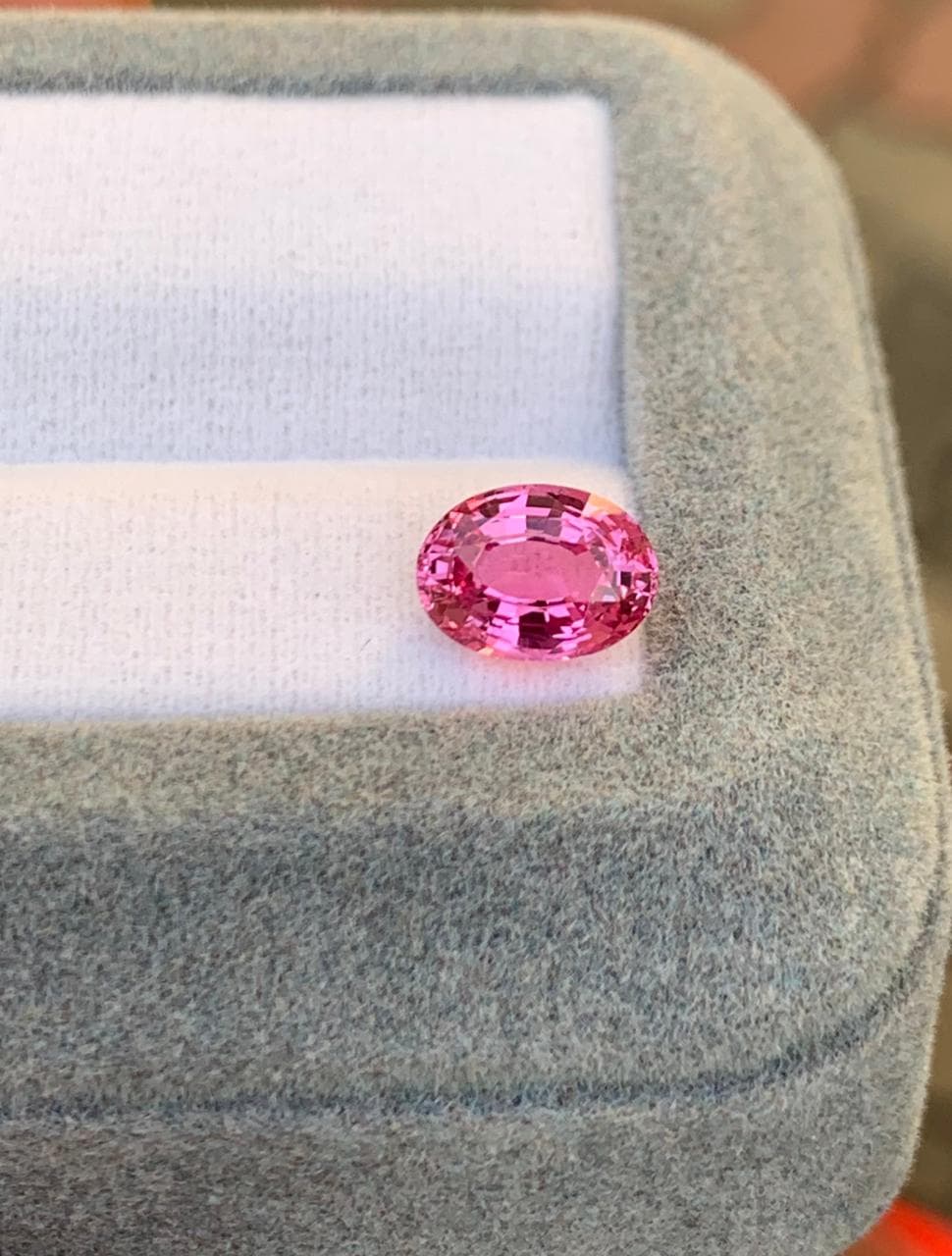 Pink Sapphire Oval 2ct — Madagascar