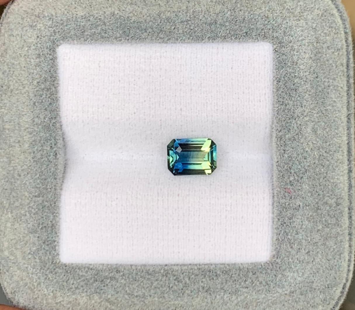 Bi-Color Rectangle Sapphire 1.22ct