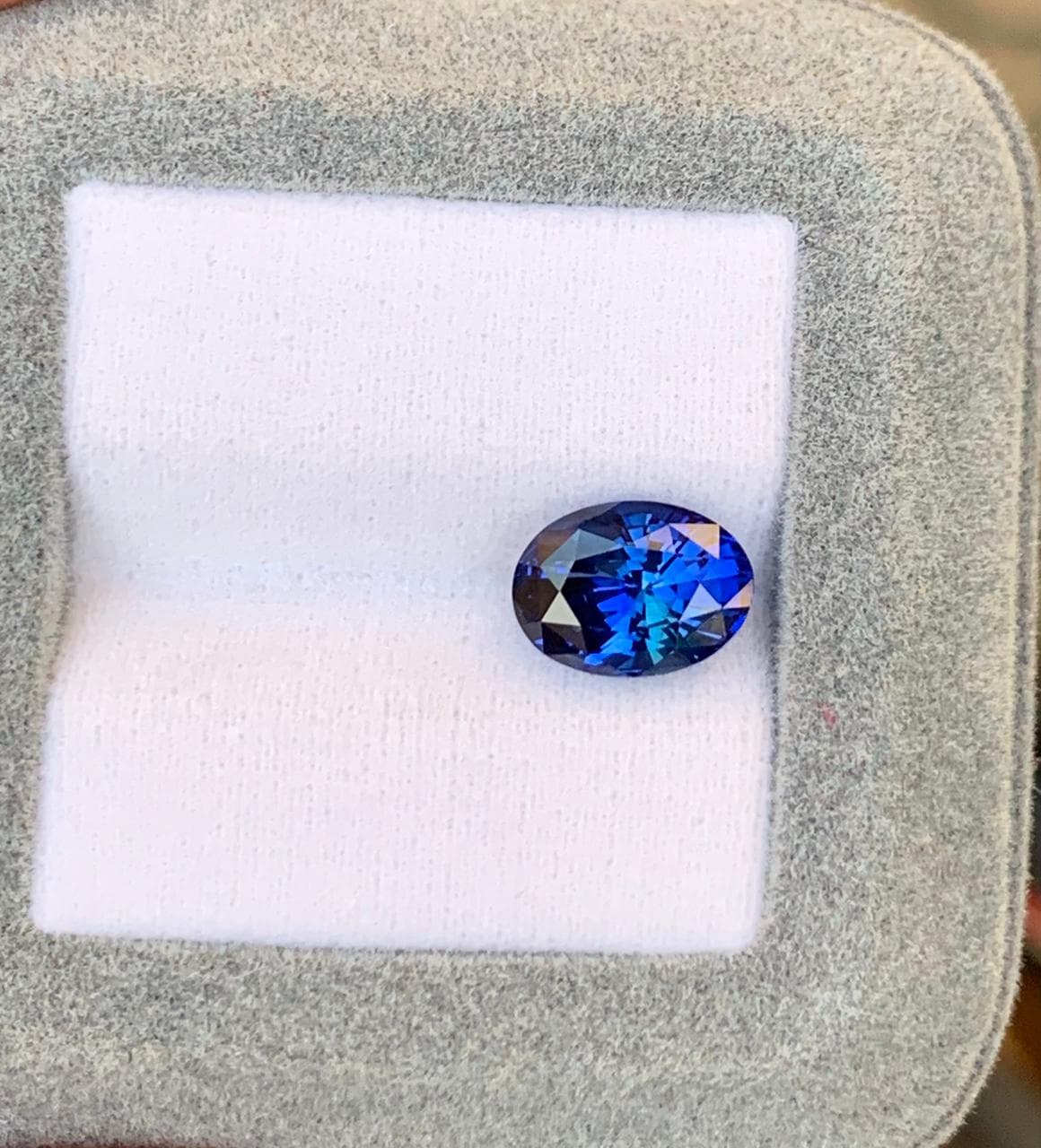 Zafiro Azul Oval de 3,53ct