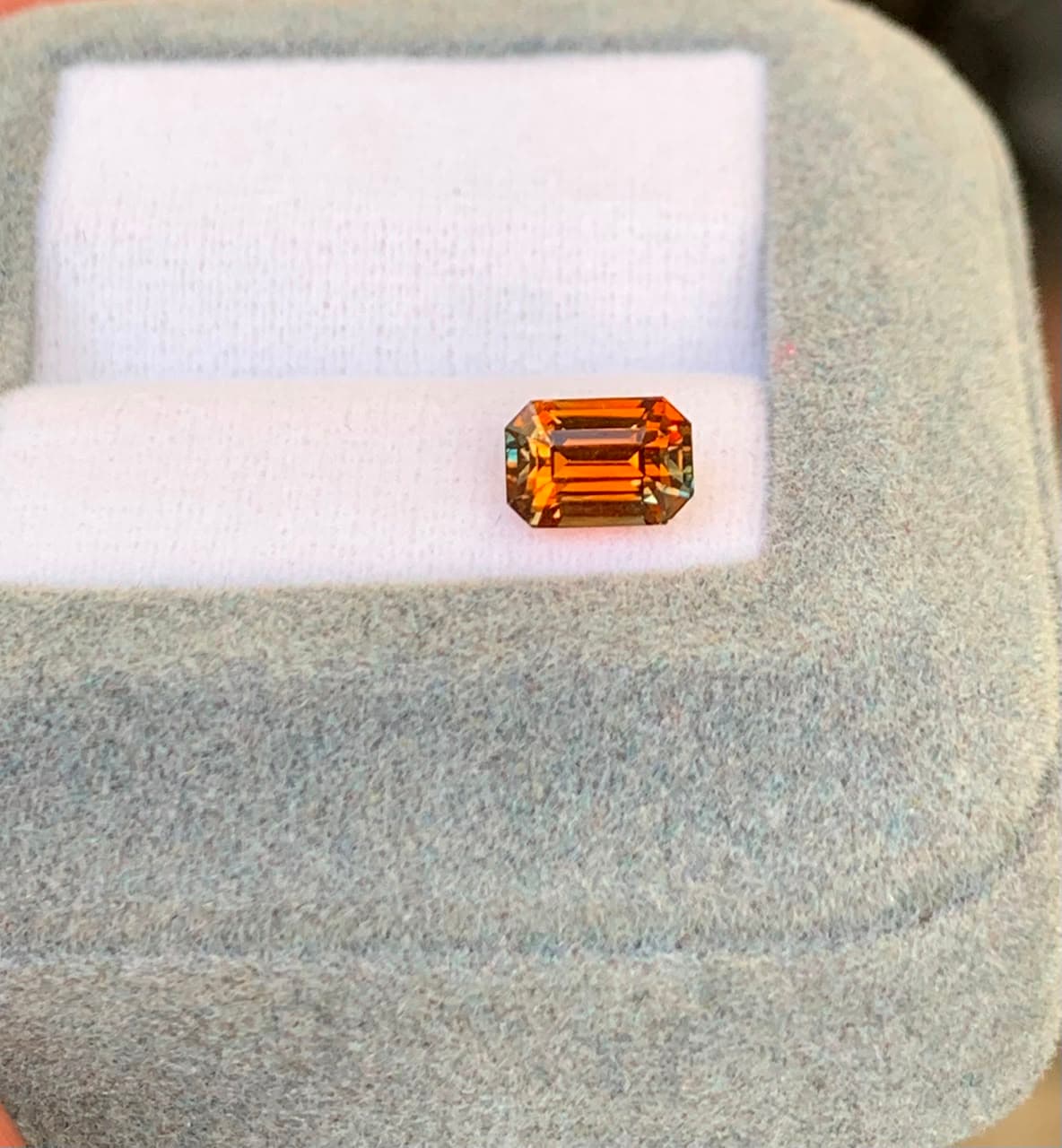 Rectangle Sapphire of 1.43ct