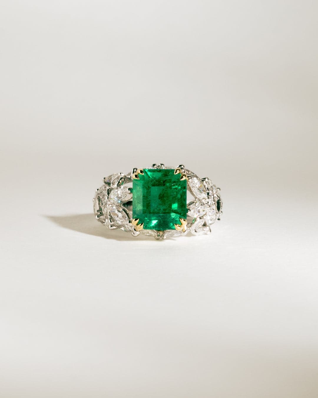 bague emeraude diamants