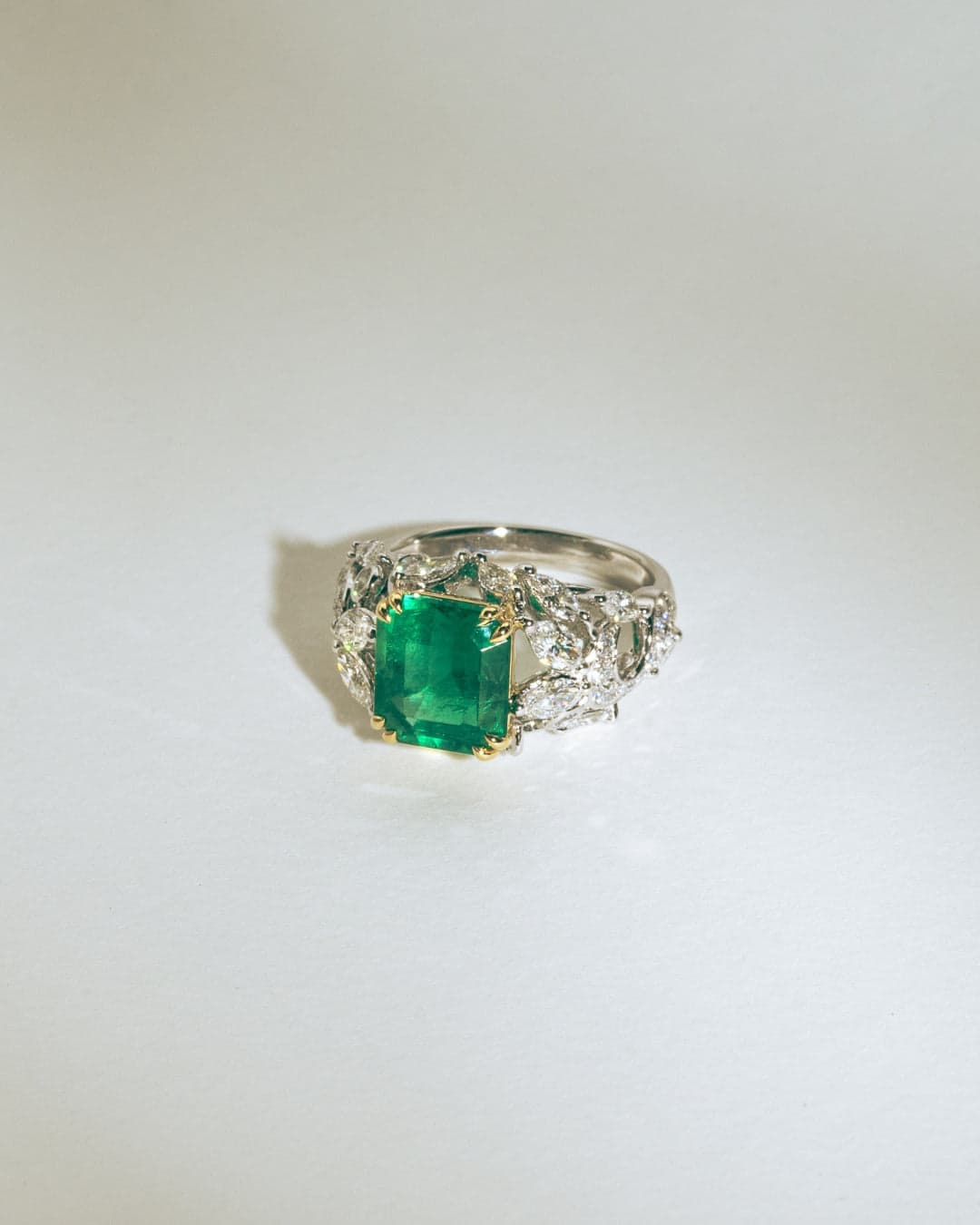 bague emeraude diamants
