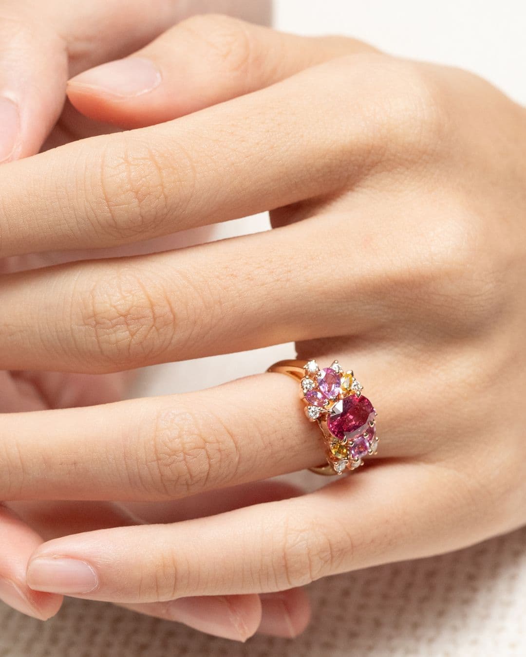 bague spinelle florale