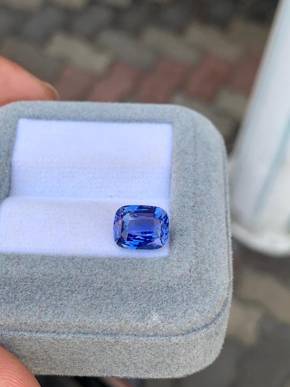 Blauer Saphir Kissenschliff 3,50 ct