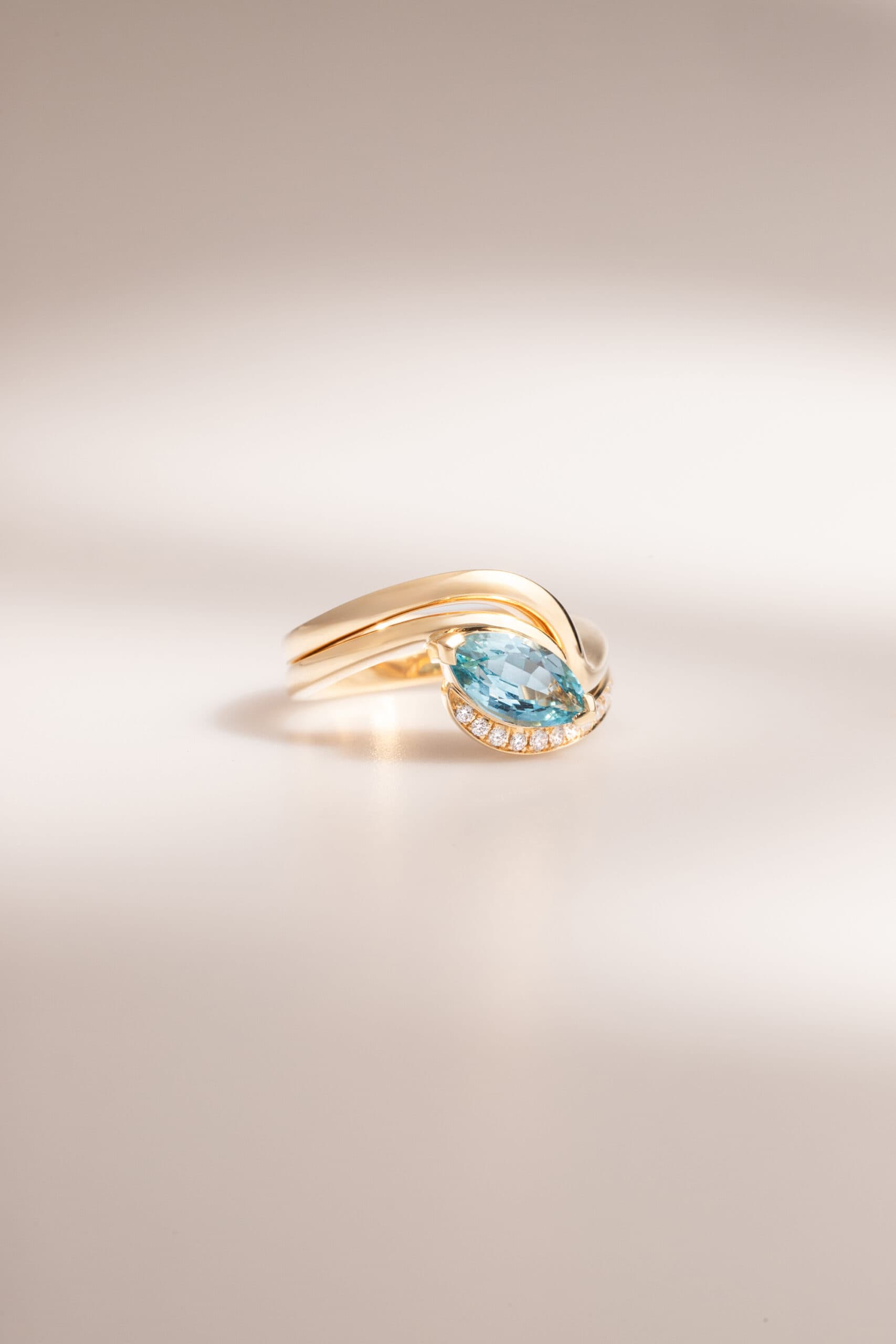 Bague de fiançailles avec Aigue-marine