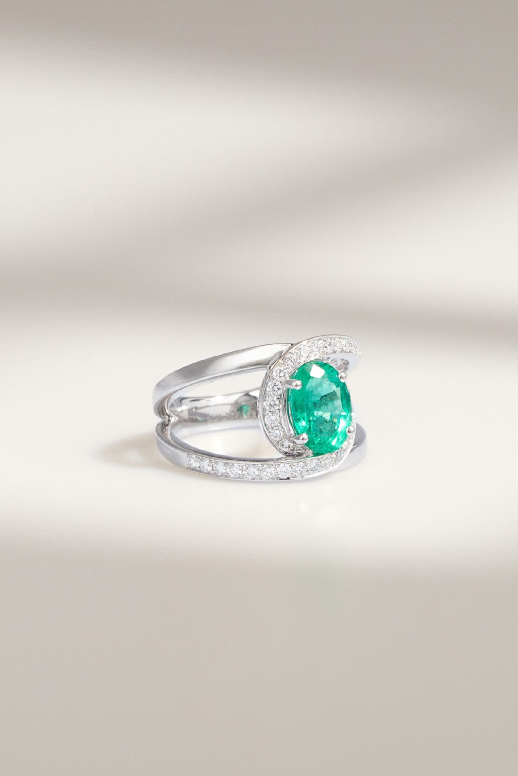 Bague émeraude de Zambie, 1,32 ct