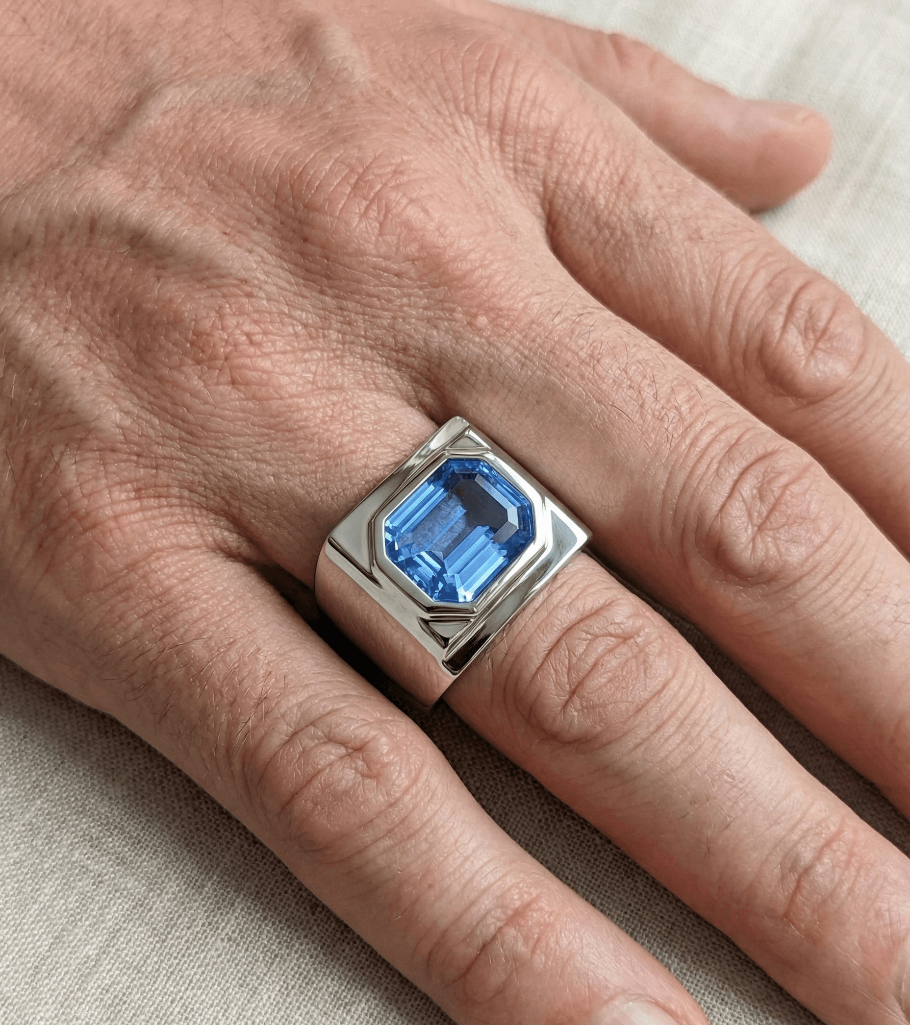 Bague homme saphir bleu