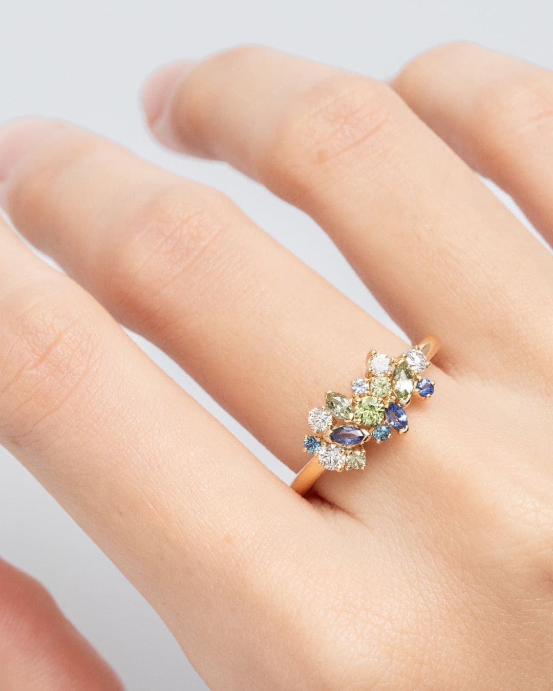 bague anniversaire saphirs multicolores