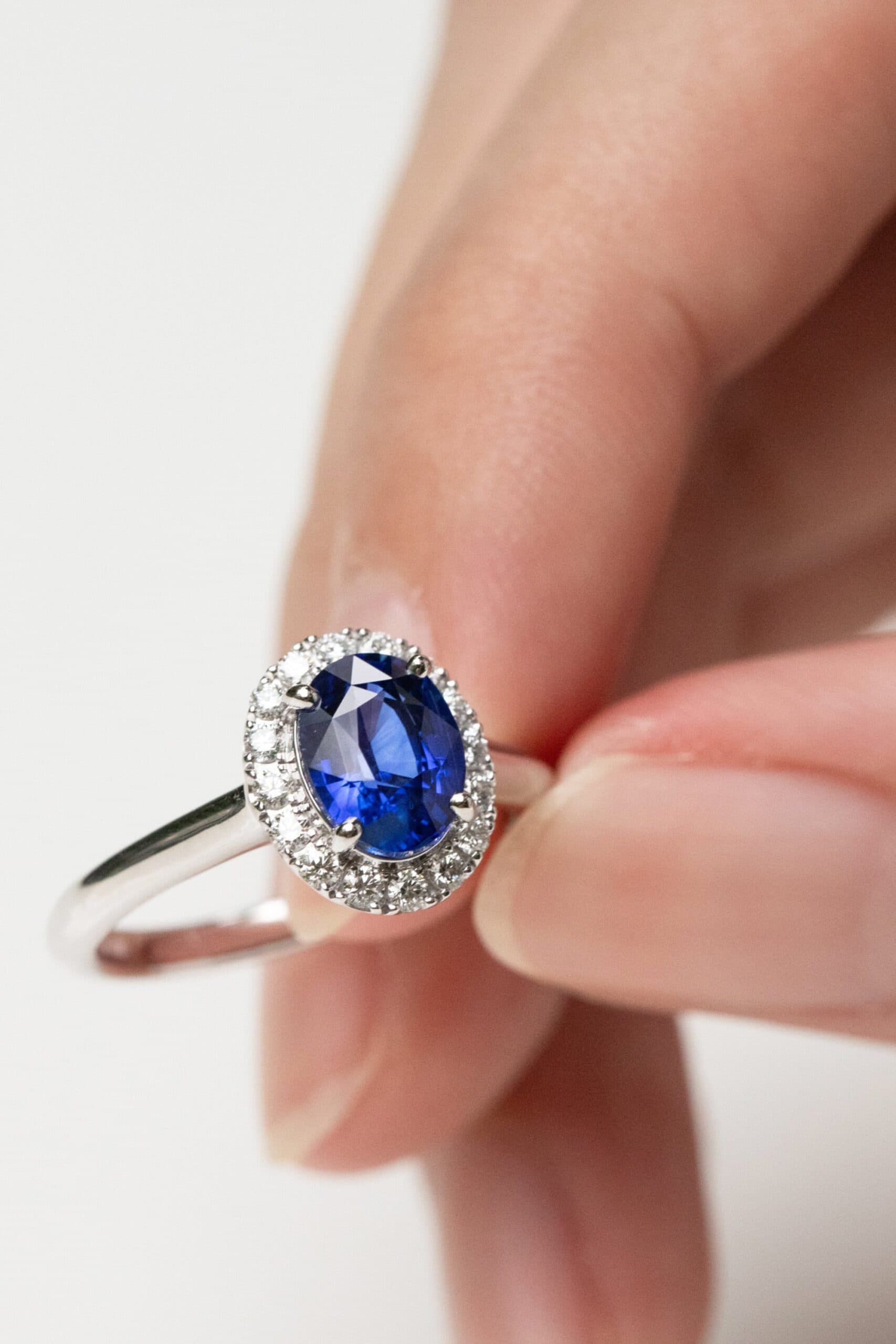 Bague d’anniversaire de mariage avec Saphir Bleu
