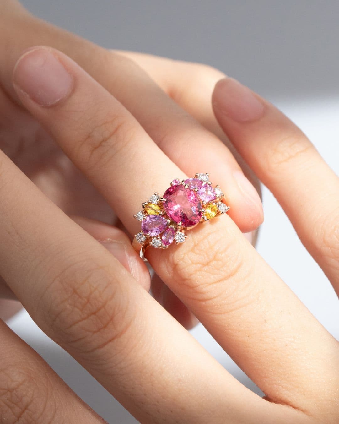 bague spinelle florale