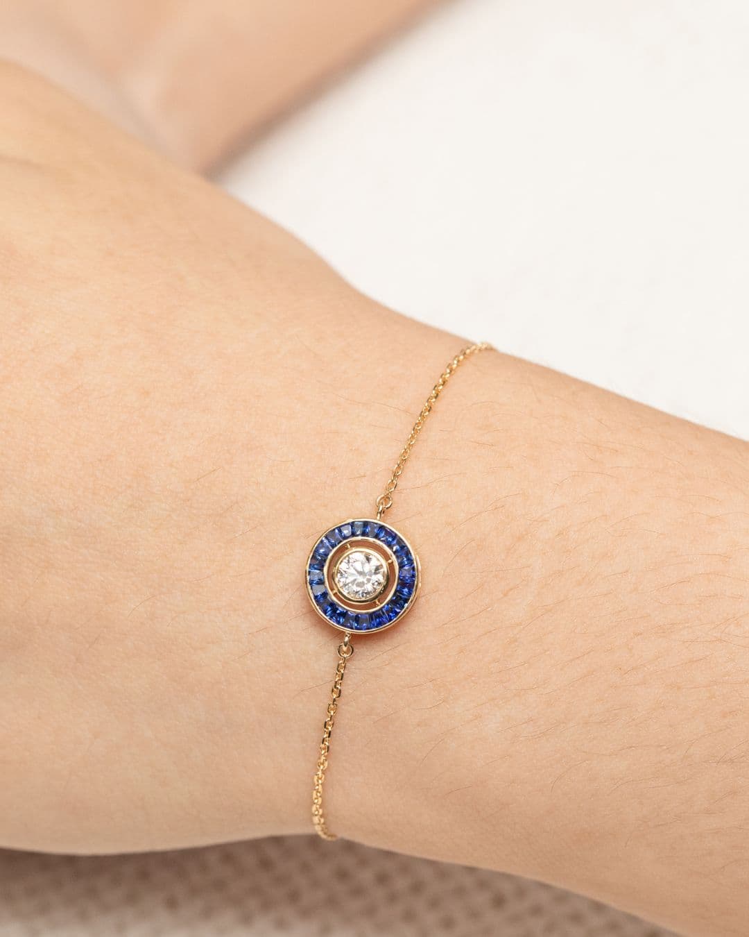 bracelet diamant et saphirs bleus