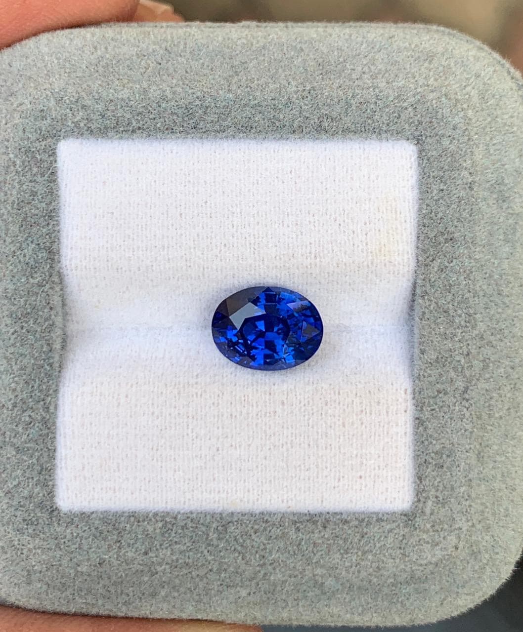 Blauer Ovaler Saphir 3,10 ct — Sri Lanka
