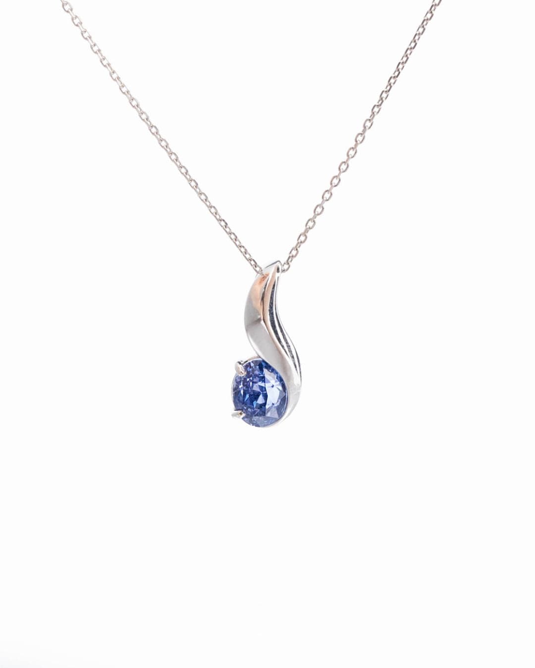 pendentif saphir bleu