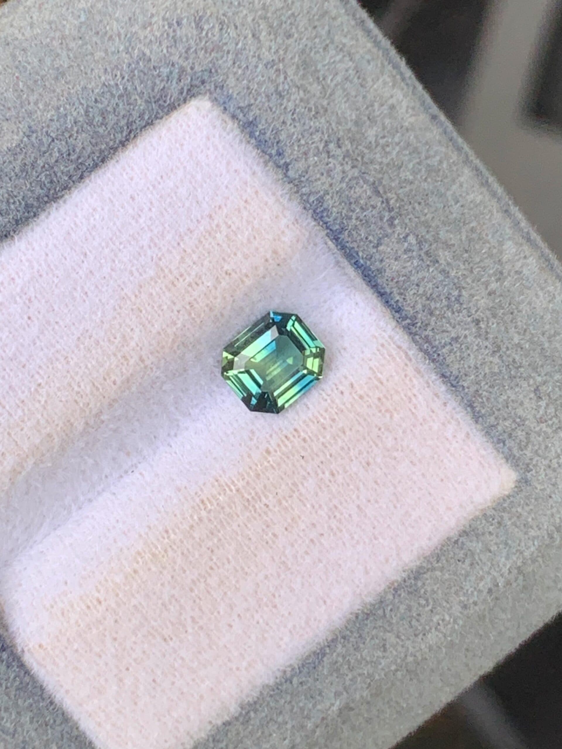 Bicolor-Saphir Rechteck 1,01 ct