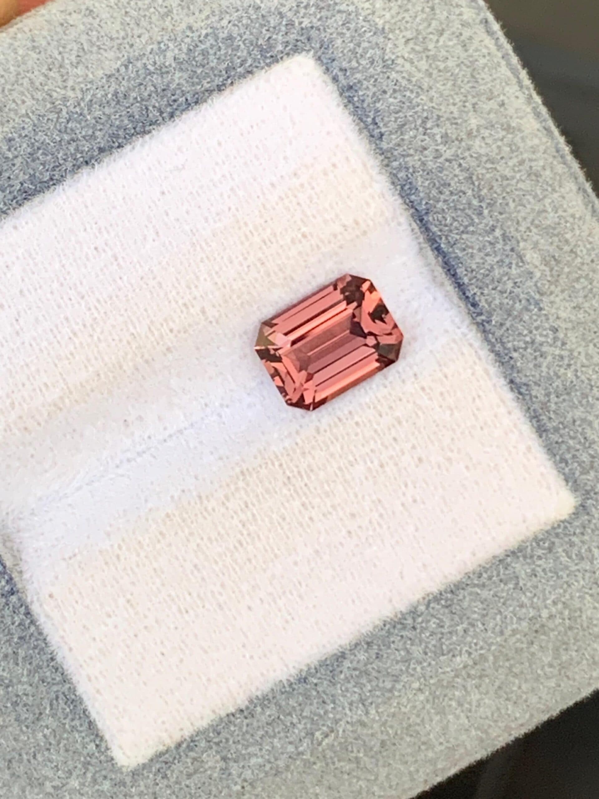 Bi-Color Sapphire Rectangle 2.15ct