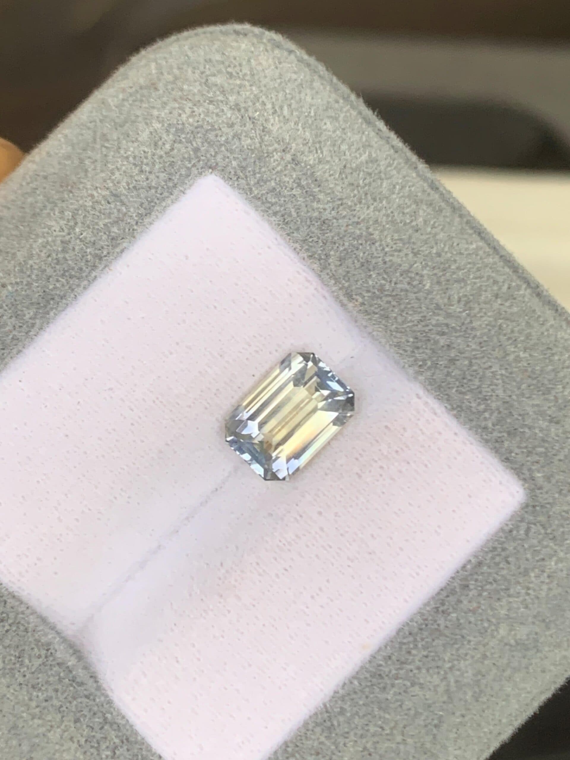 Bi-Color Sapphire Rectangle 2.52ct