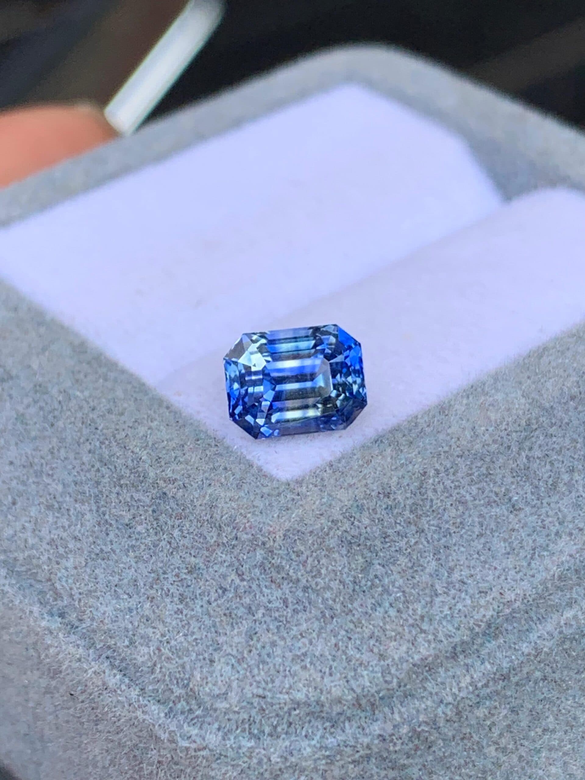 Bi-Color Sapphire Rectangle 2.06ct