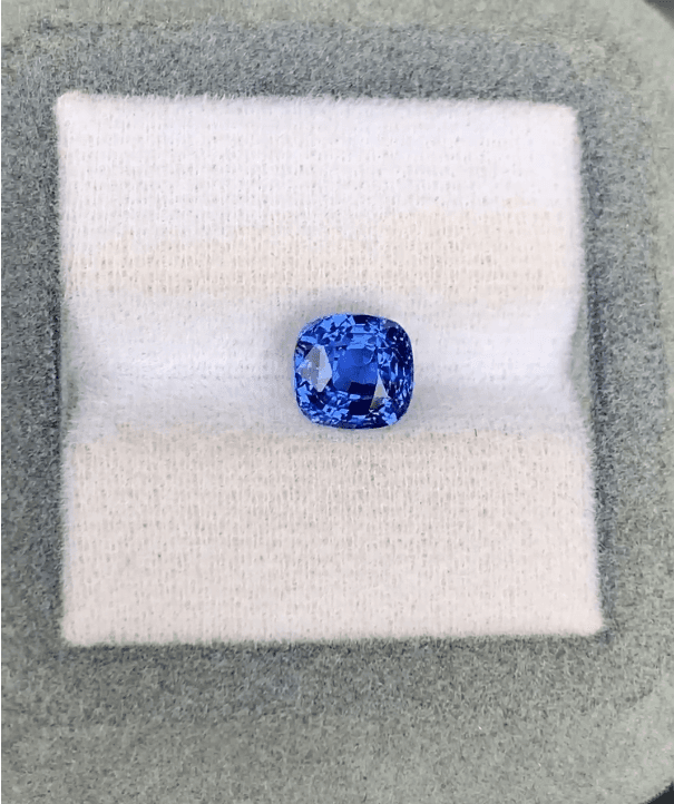 Blauer Saphir Kissenschliff 3,01ct