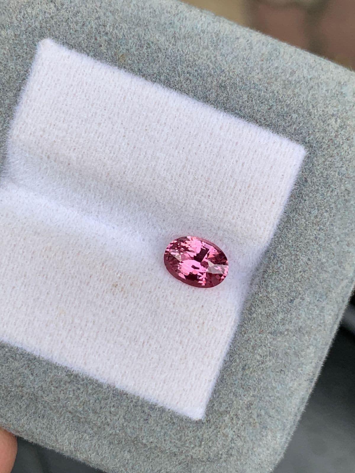 Padparadscha Saphir Oval 1,25 ct