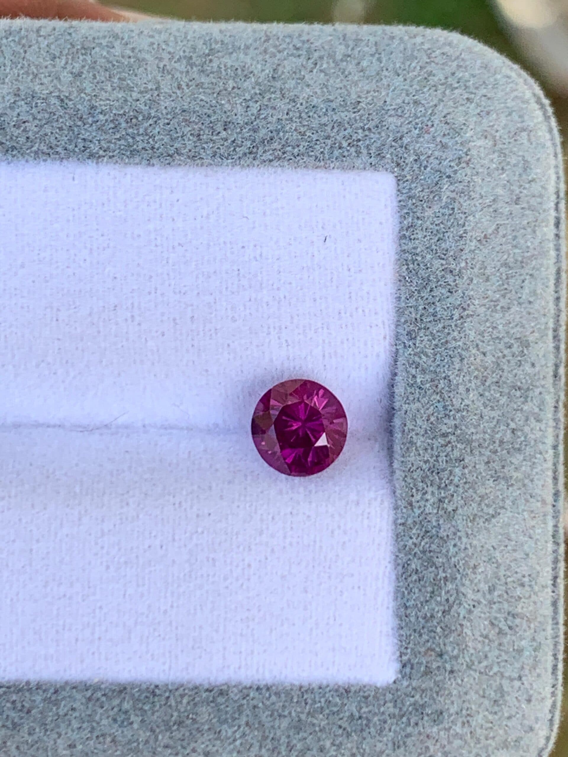 Runder Rosa Saphir 1,50 ct