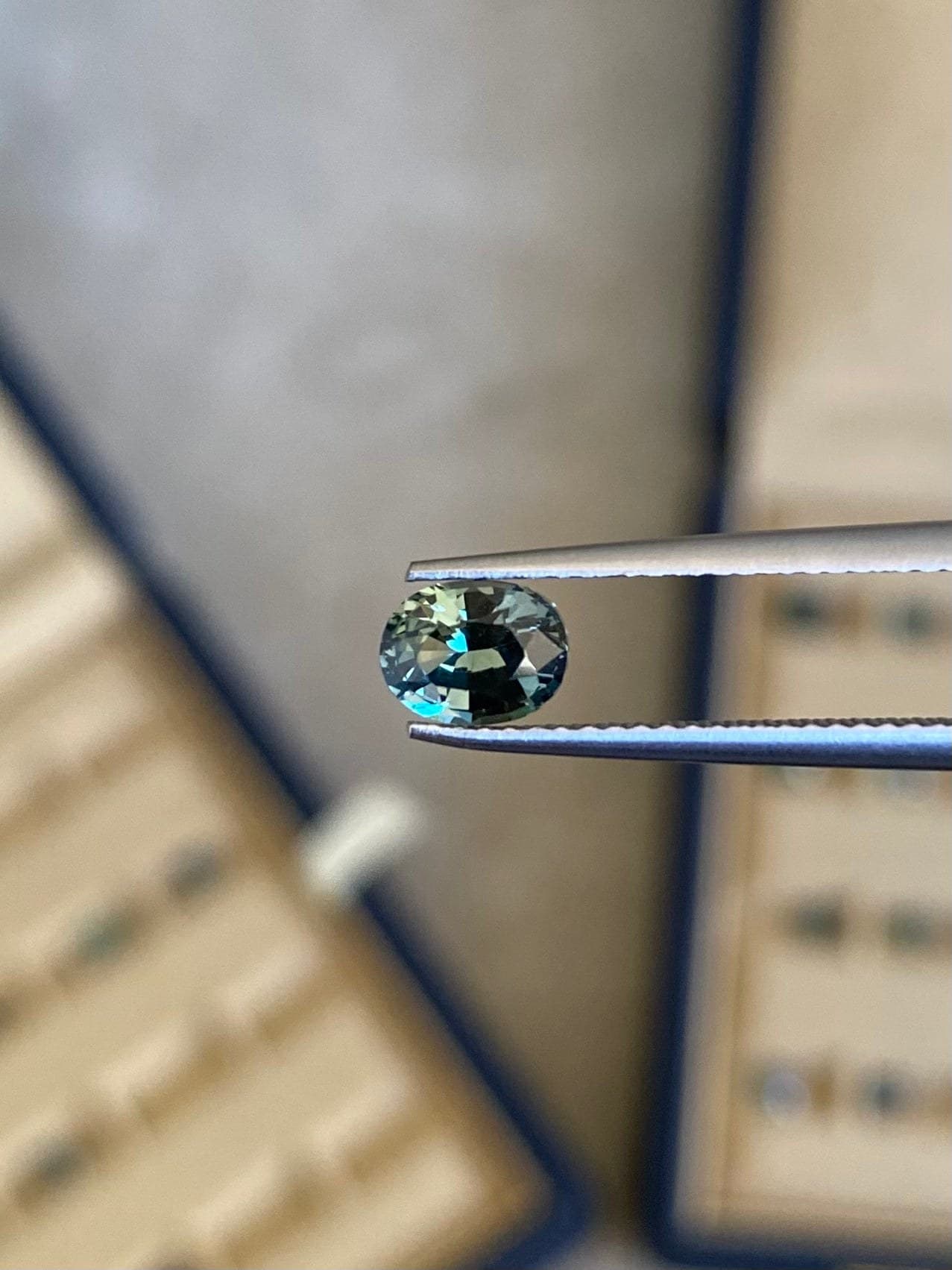 Teal-Saphir Oval 1,14 ct