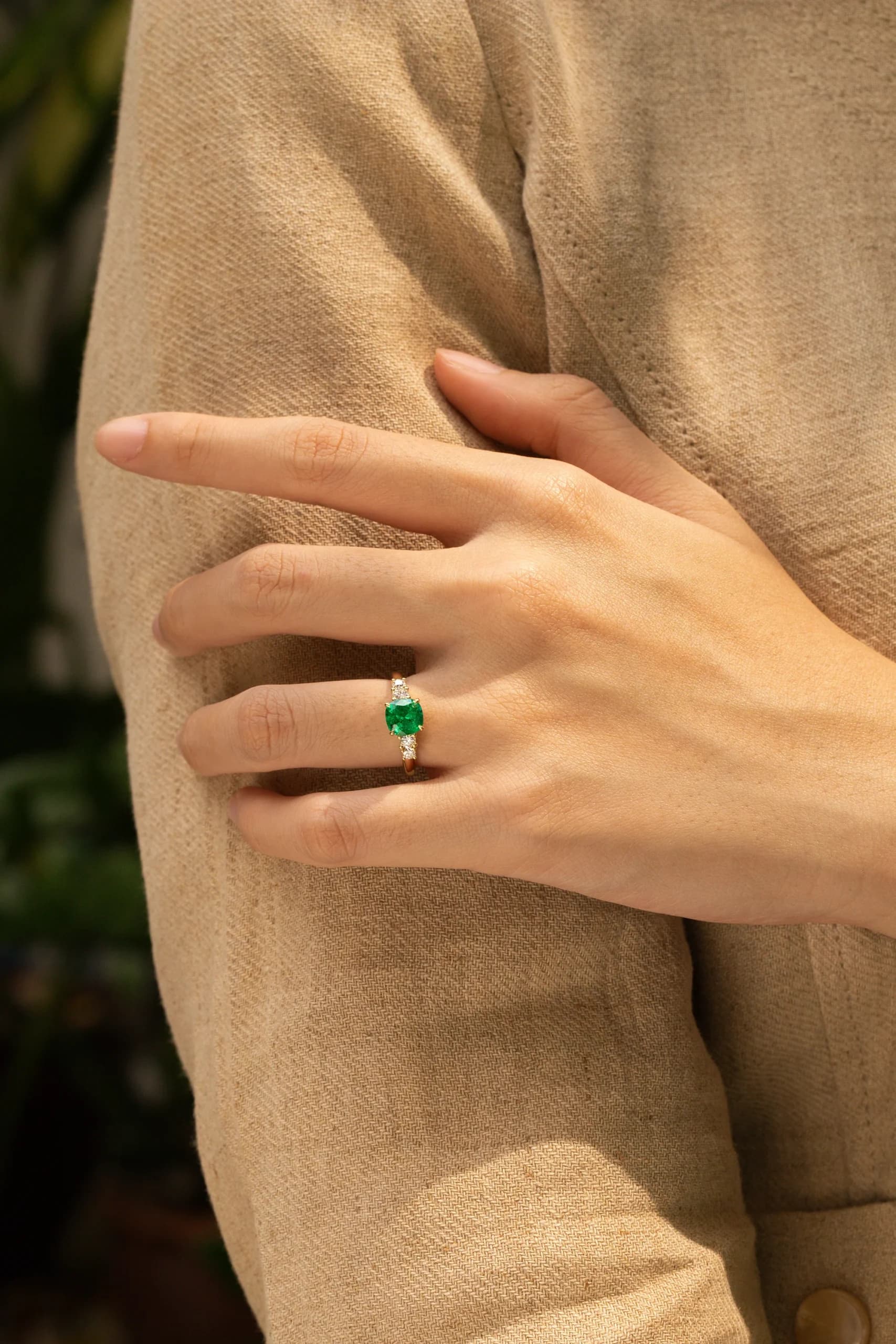 Bague de fiançailles avec Emeraude