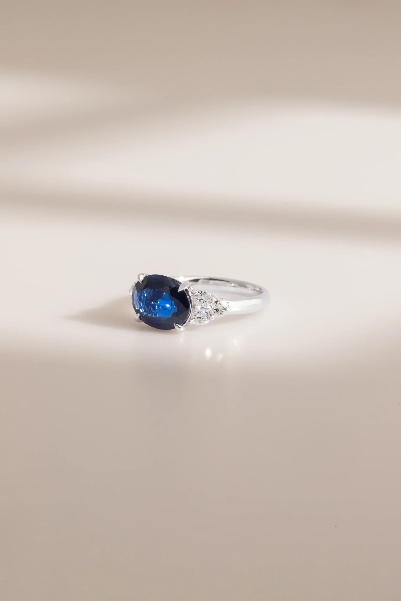 Bague d'Anniversaire avec Saphir Bleu