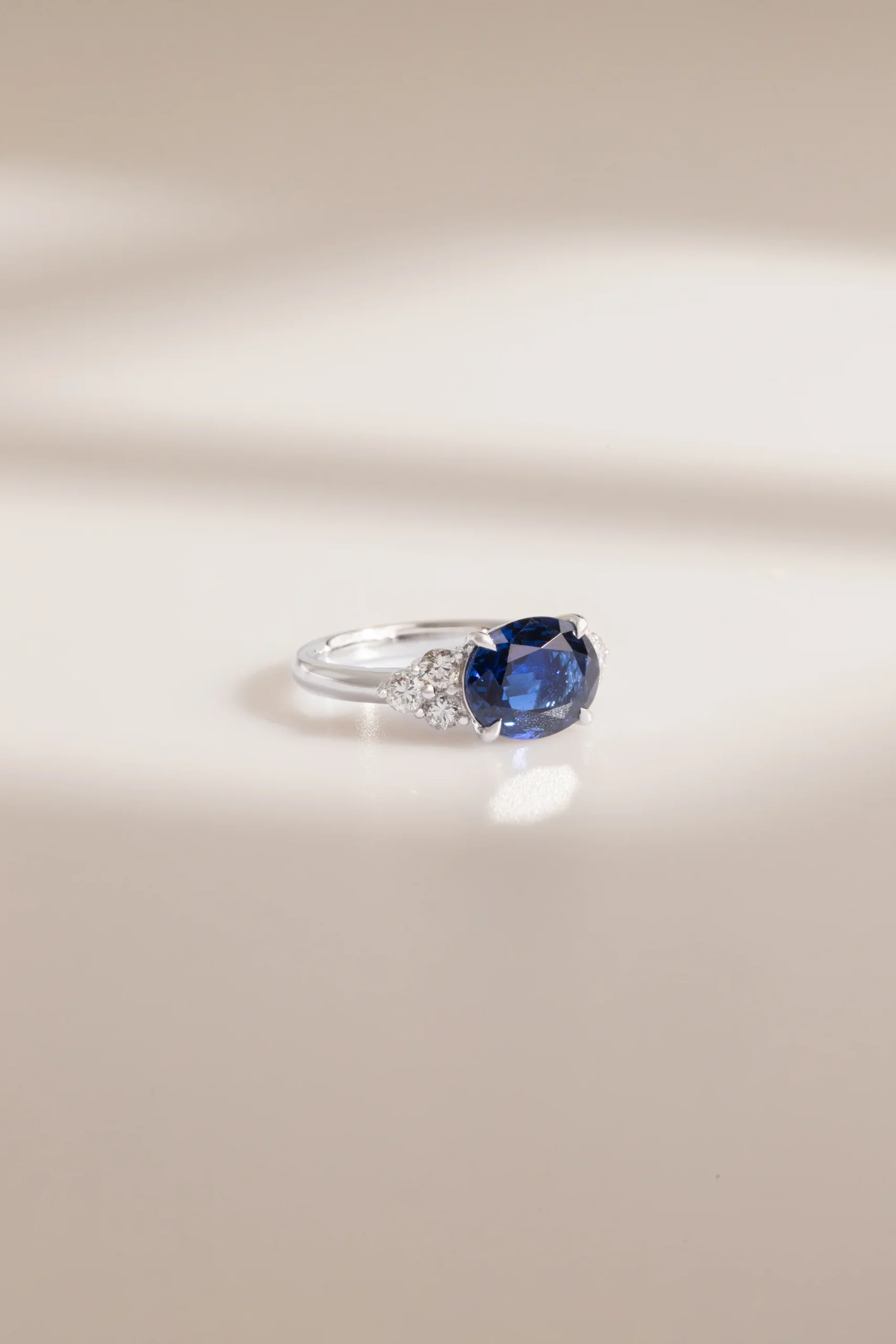 Bague d'Anniversaire avec Saphir Bleu