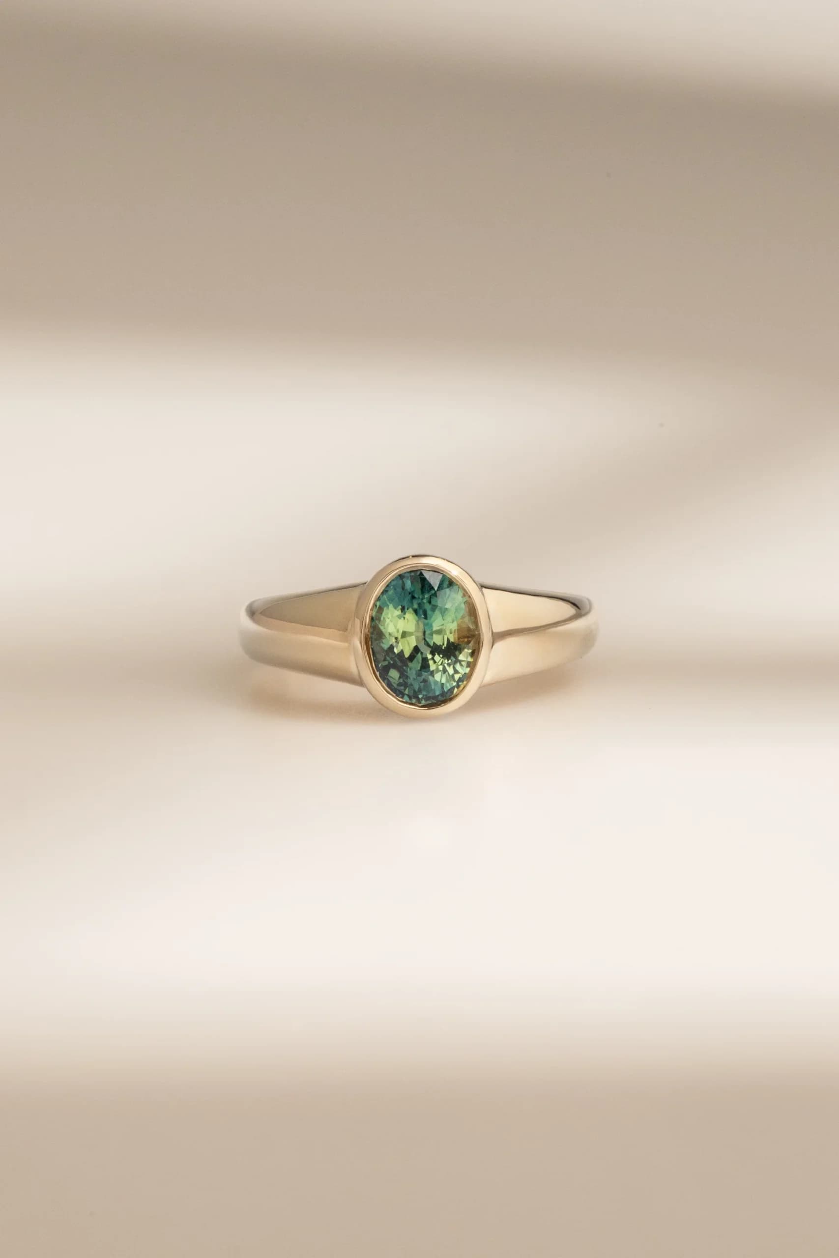 Bague de fiançailles avec Saphir Teal