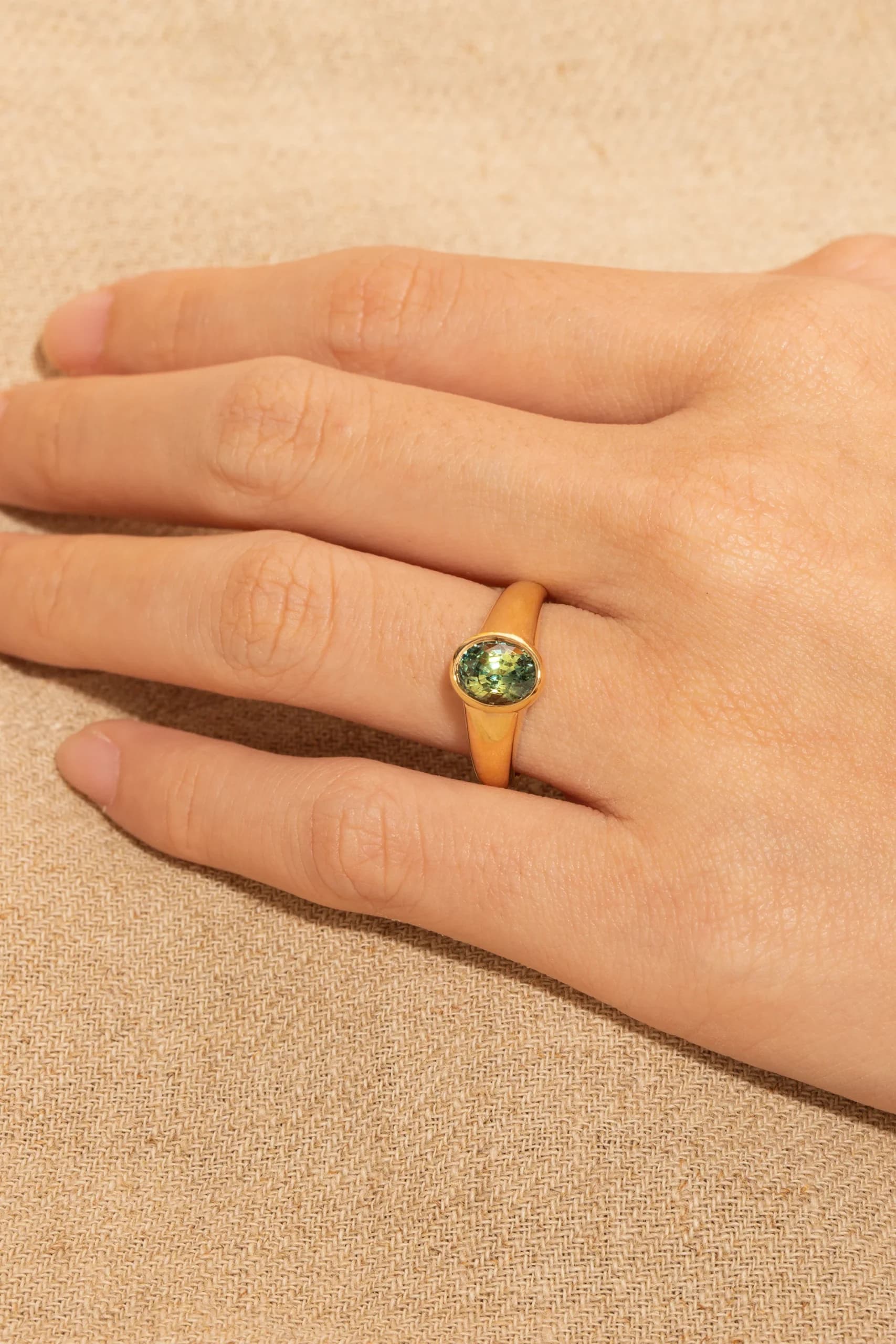 Bague de fiançailles avec Saphir Teal