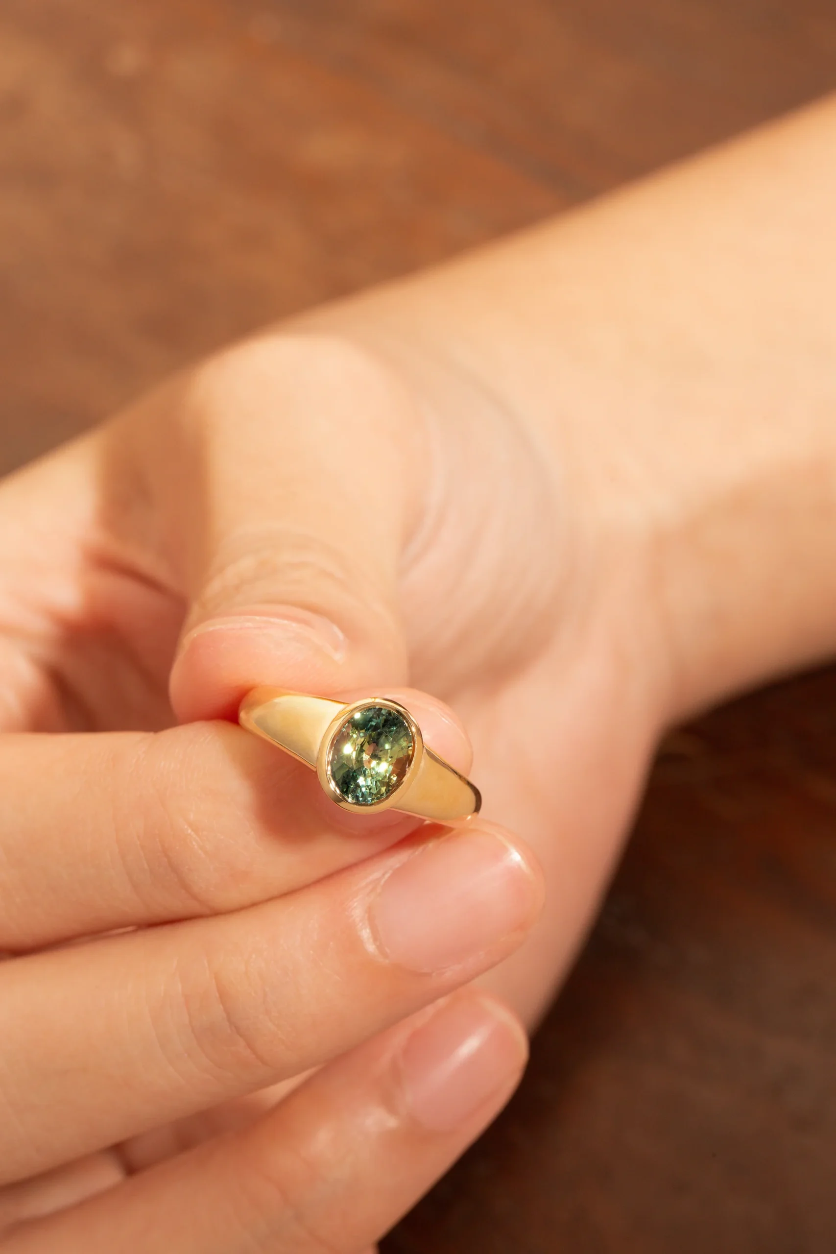 Bague de fiançailles avec Saphir Teal