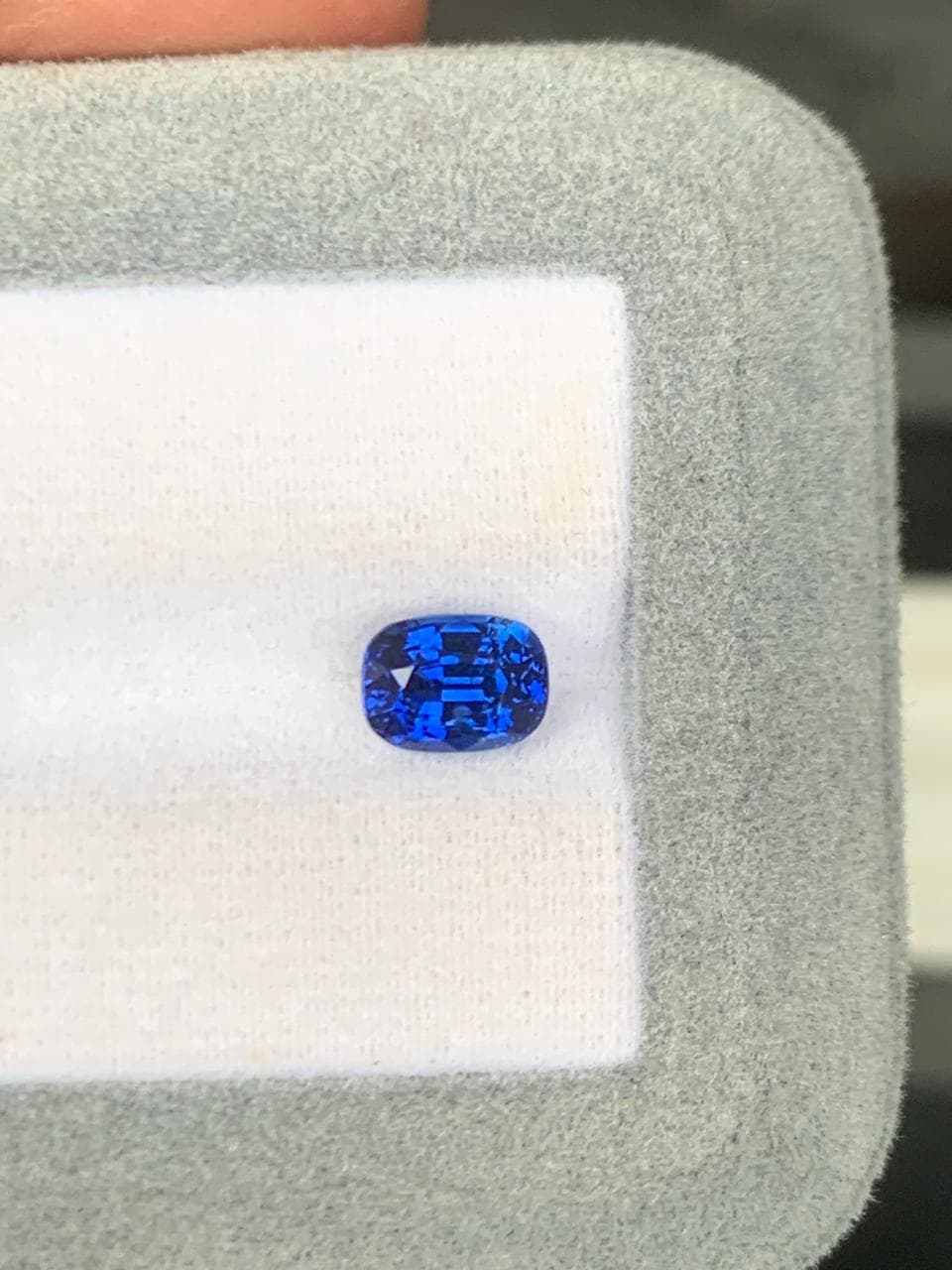 Blauer Saphir Kissenschliff 2,03ct — Sri Lanka