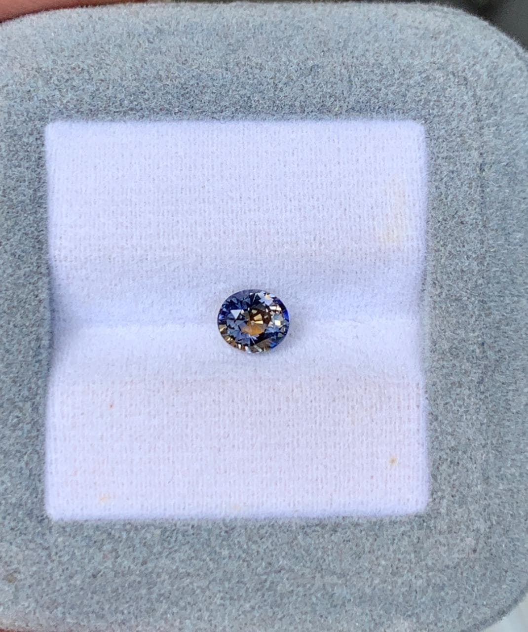 Ovaler Saphir von 1,04 ct