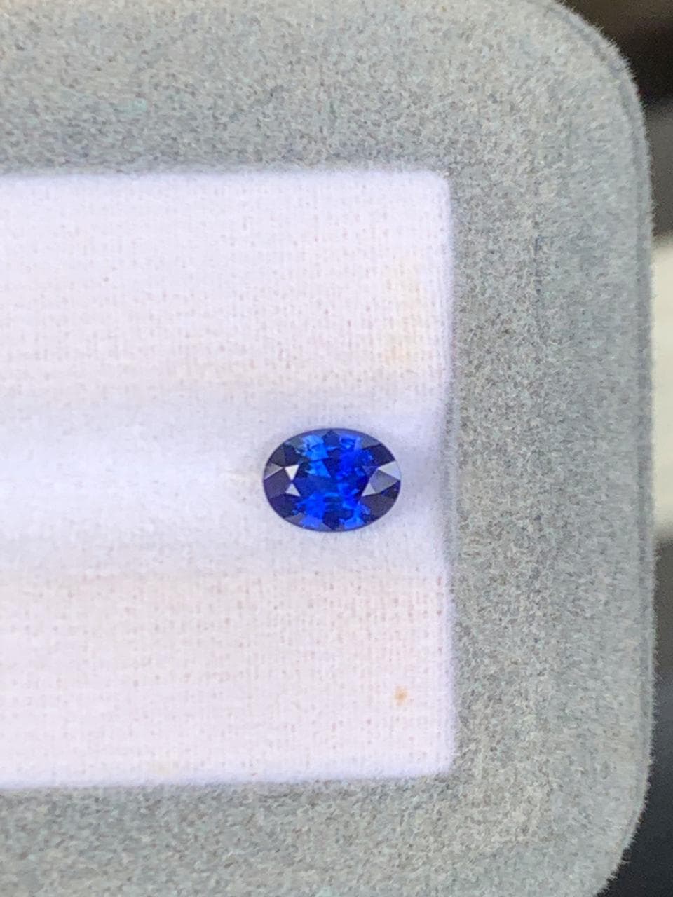 Blauer Saphir Oval 1,25ct — Sri Lanka
