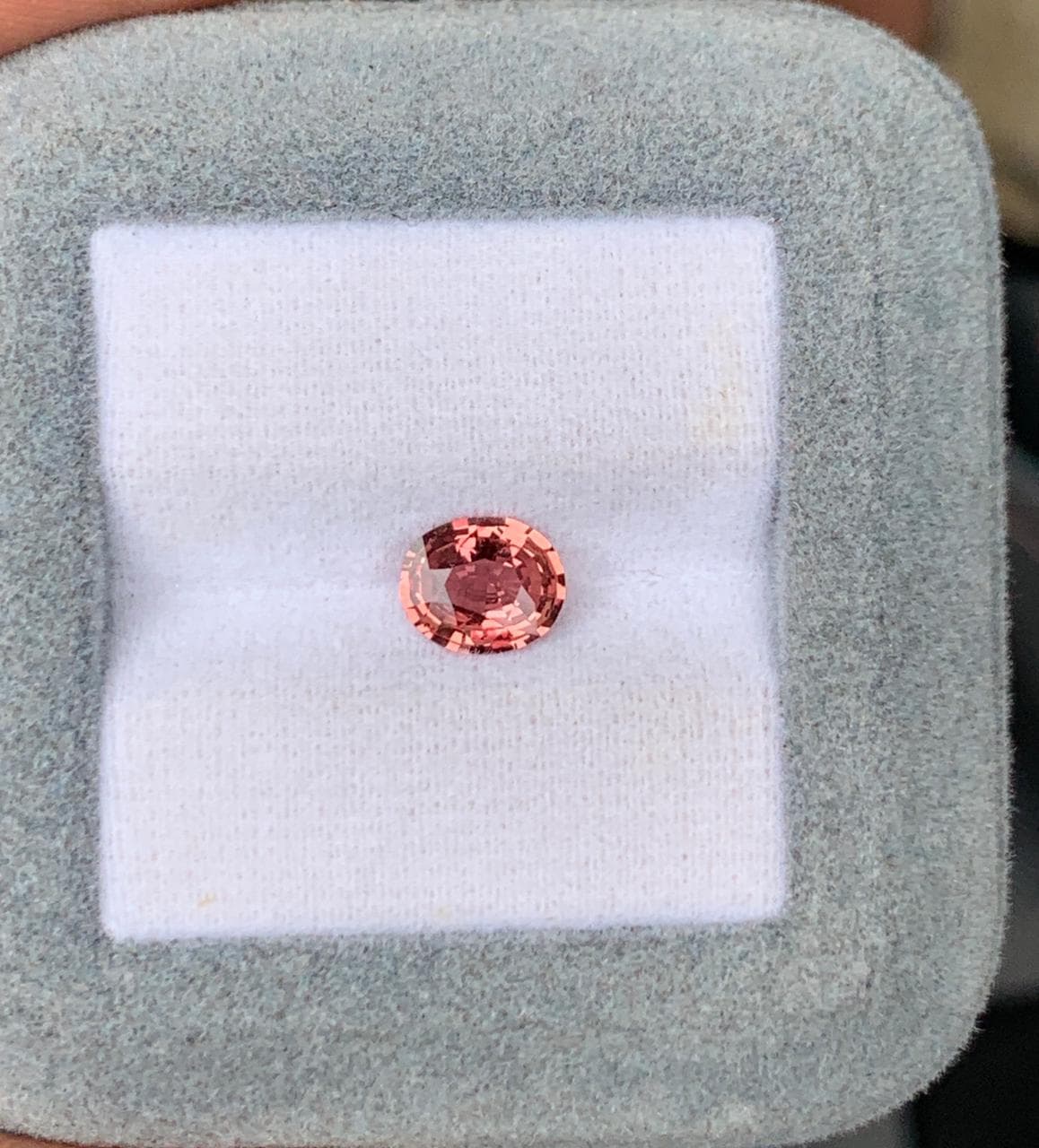 Padparadscha-Saphir Oval 1,21 ct — Madagaskar