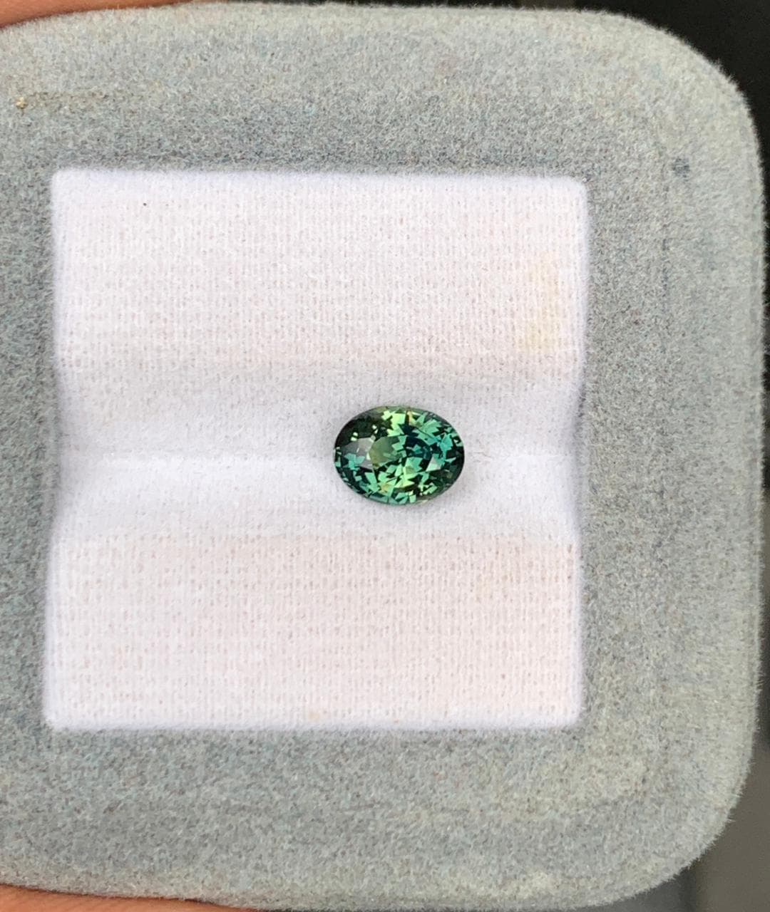 Teal-Saphir Oval 1,52 ct — Madagaskar