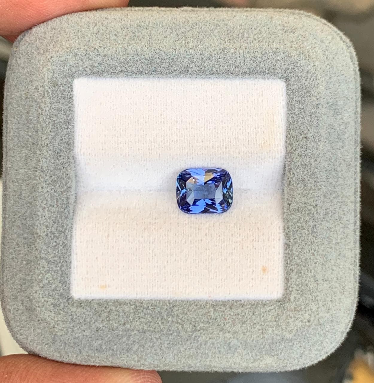 Saphir Bleu Radiant de 2,26ct