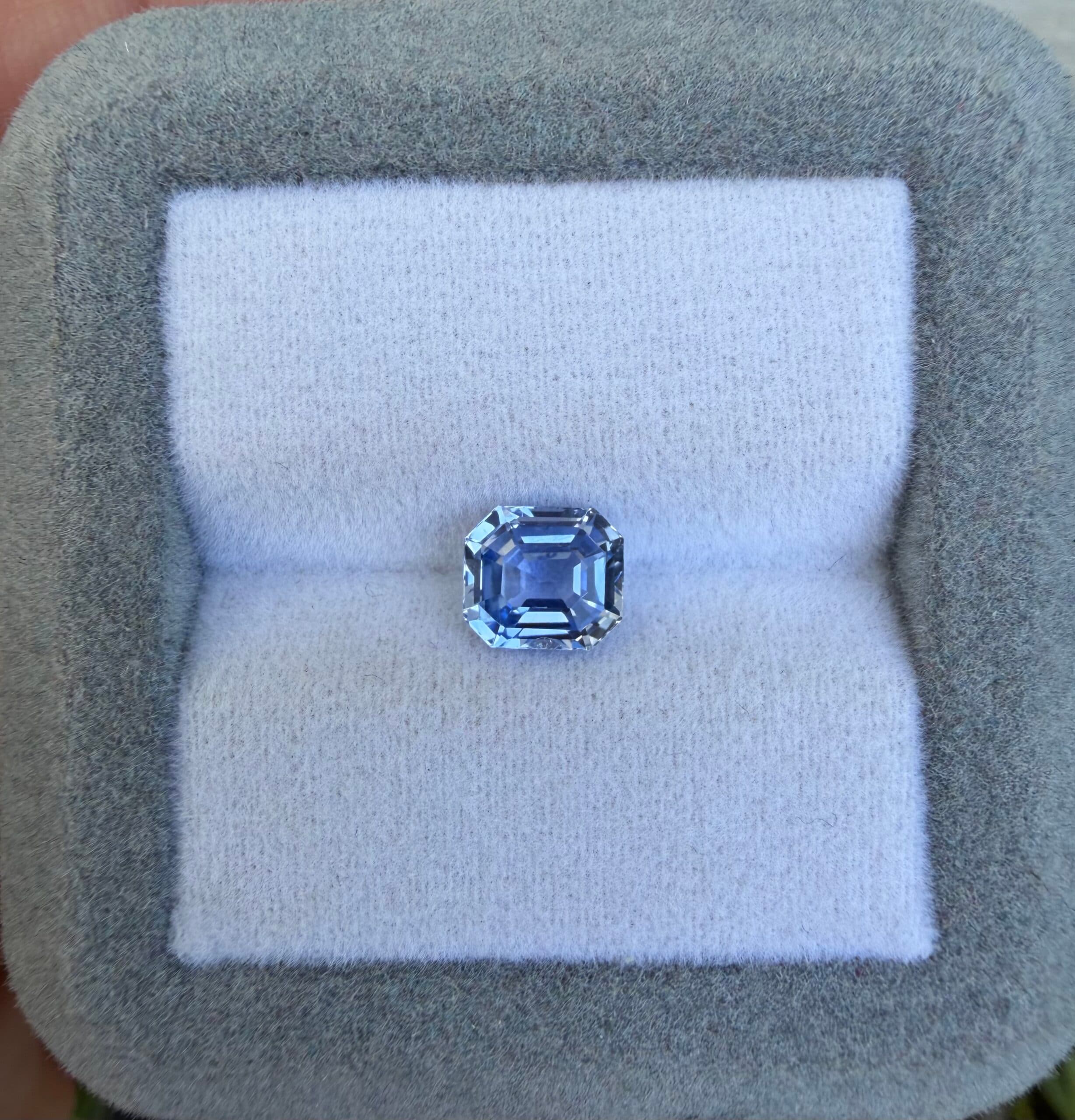 Blauer Saphir Rechteck 1,65 ct