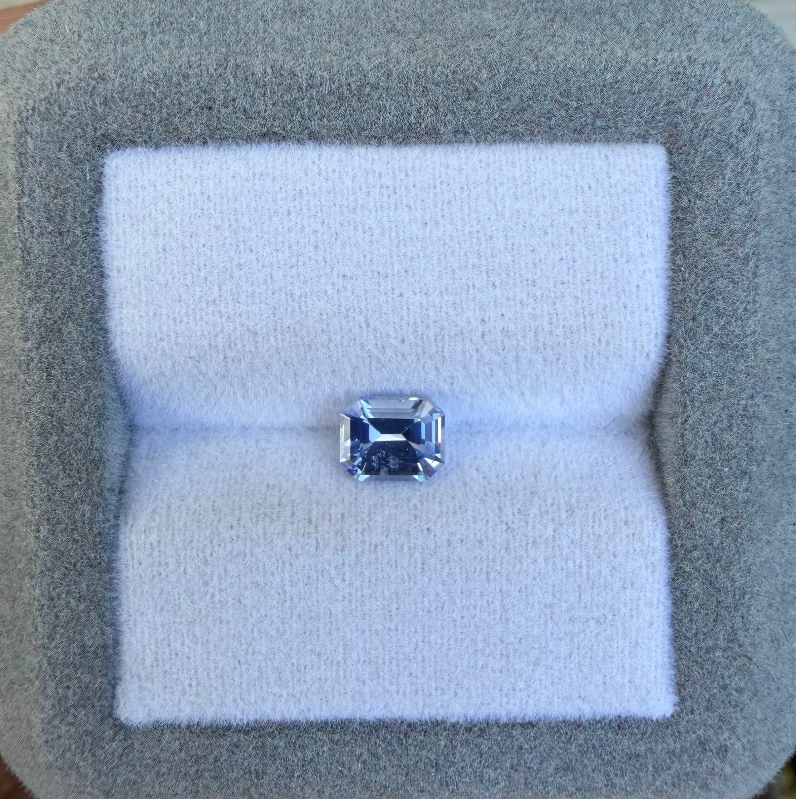 Blauer Saphir Rechteck 0,90 ct