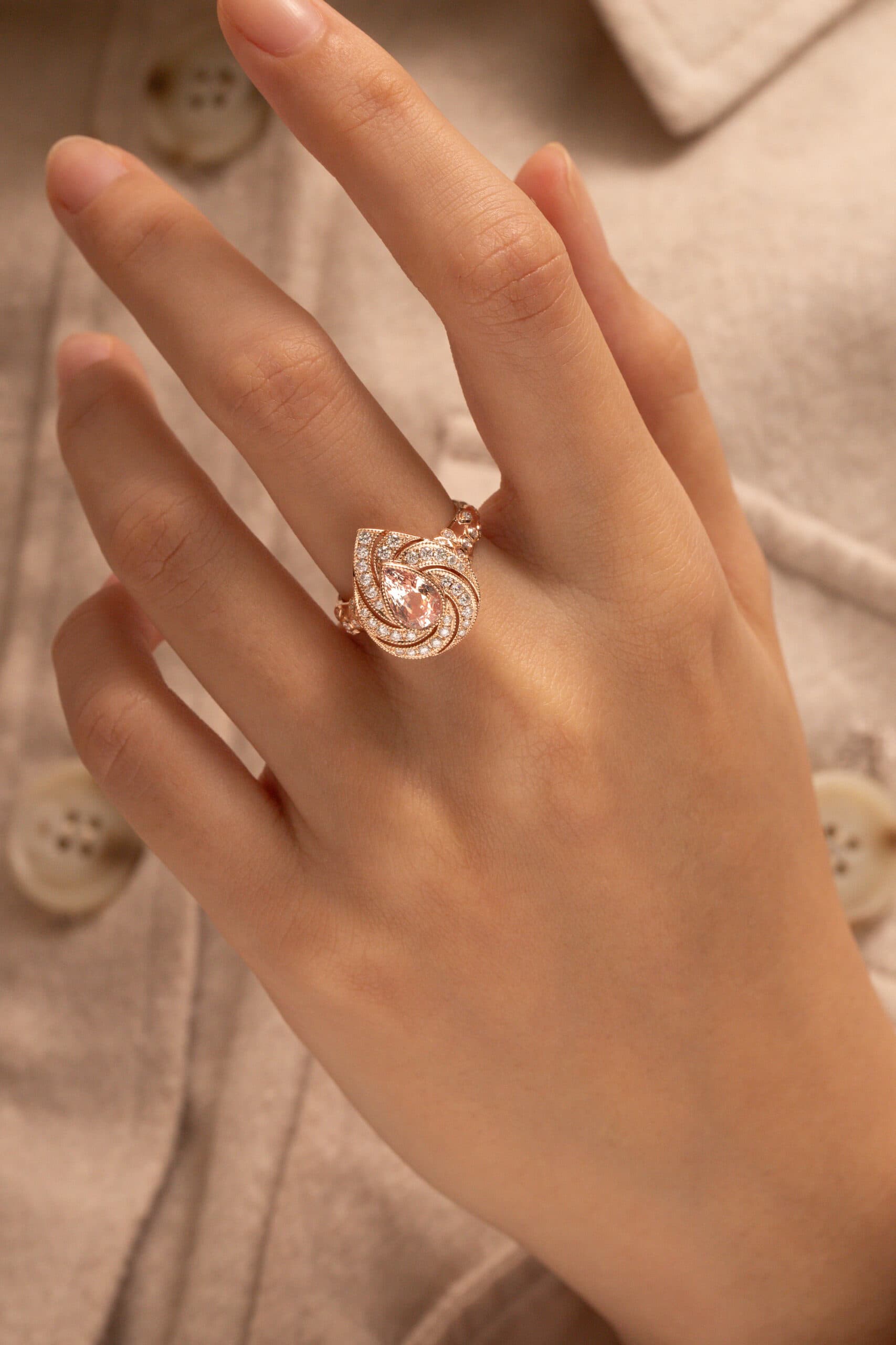 Bague saphir pêche, 2,03 ct