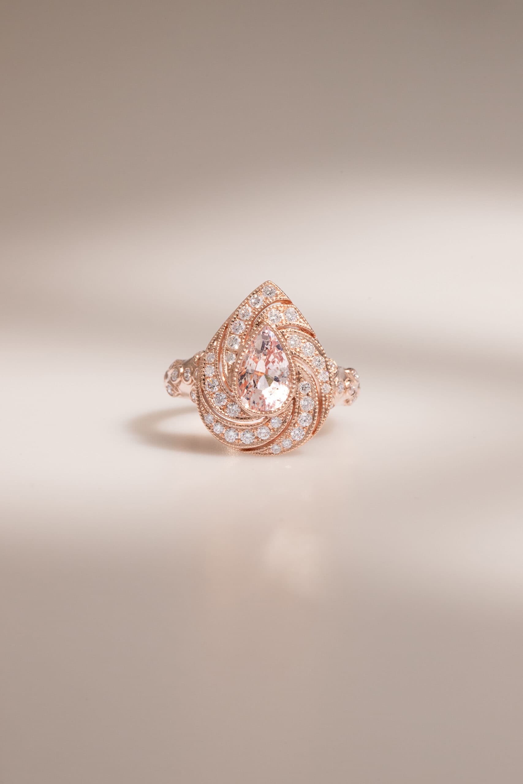 Bague saphir pêche, 2,03 ct