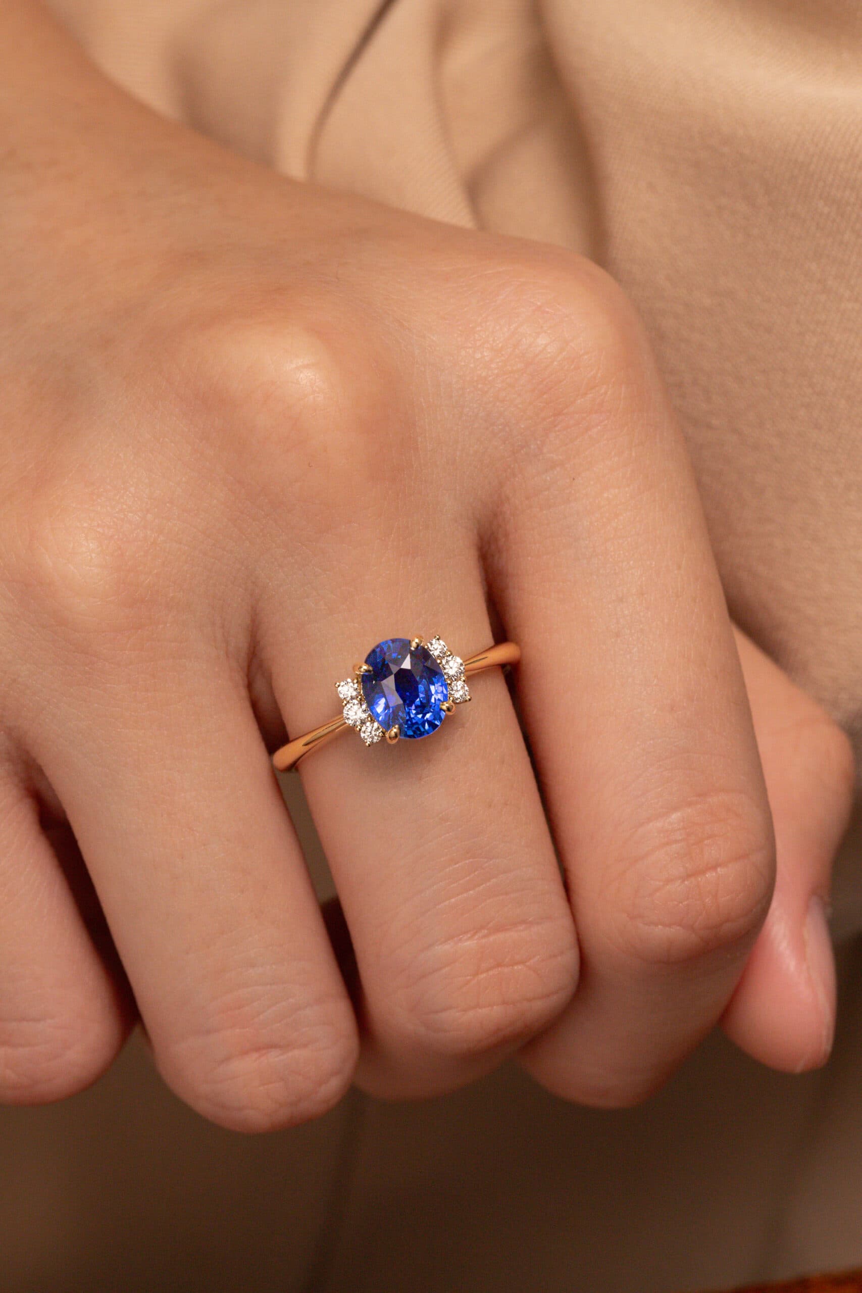 Bague saphir bleu royal, 2,55 ct