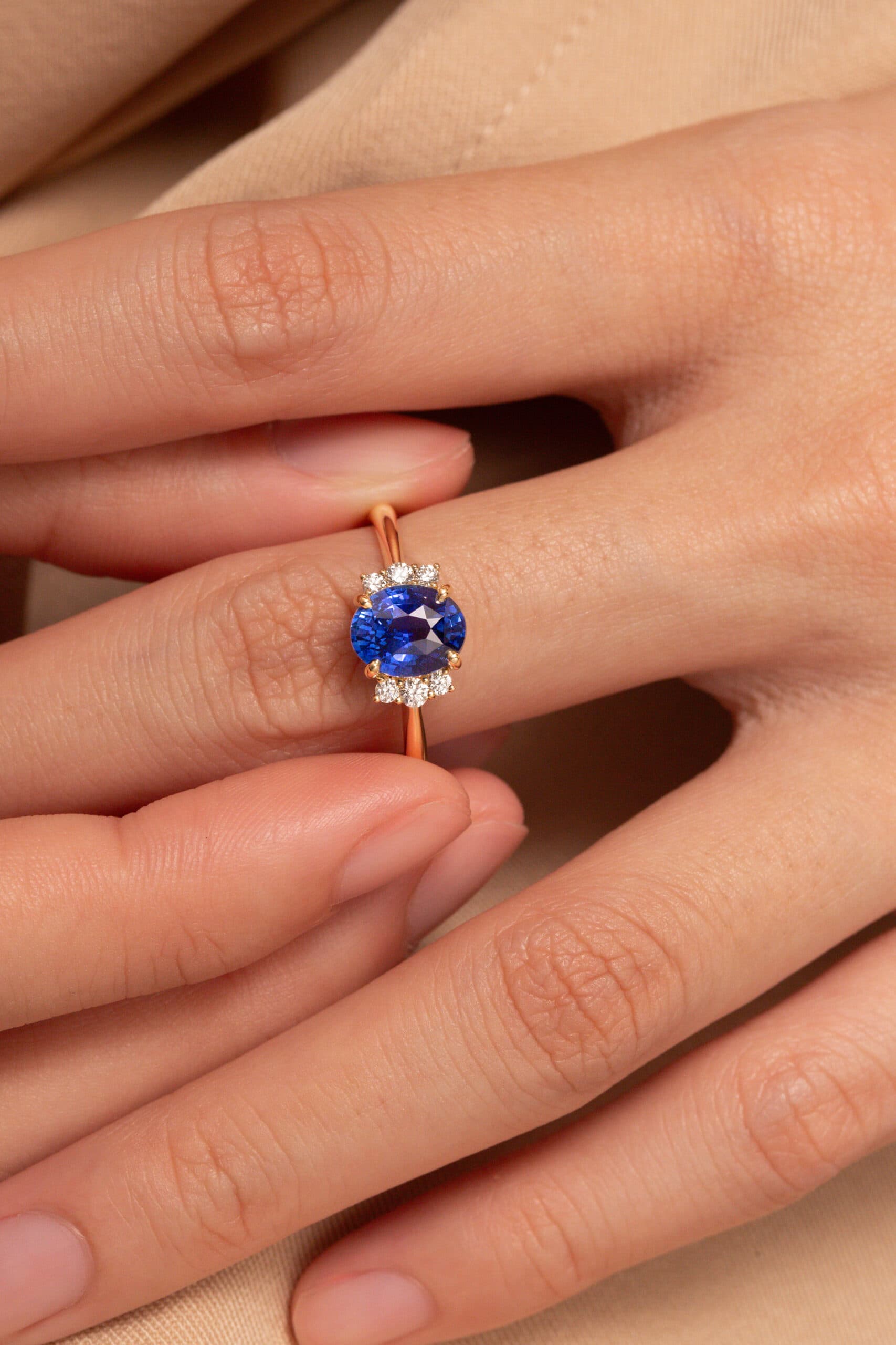 Bague saphir bleu royal, 2,55 ct