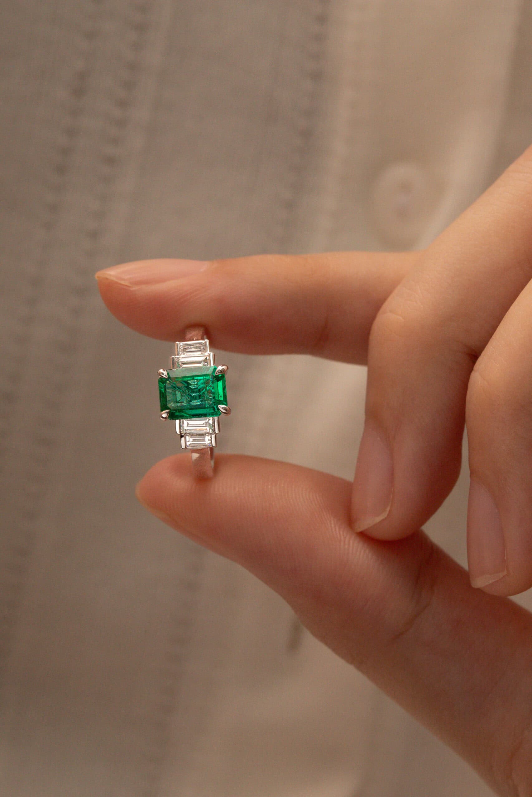 Bague émeraude, 1,33 ct