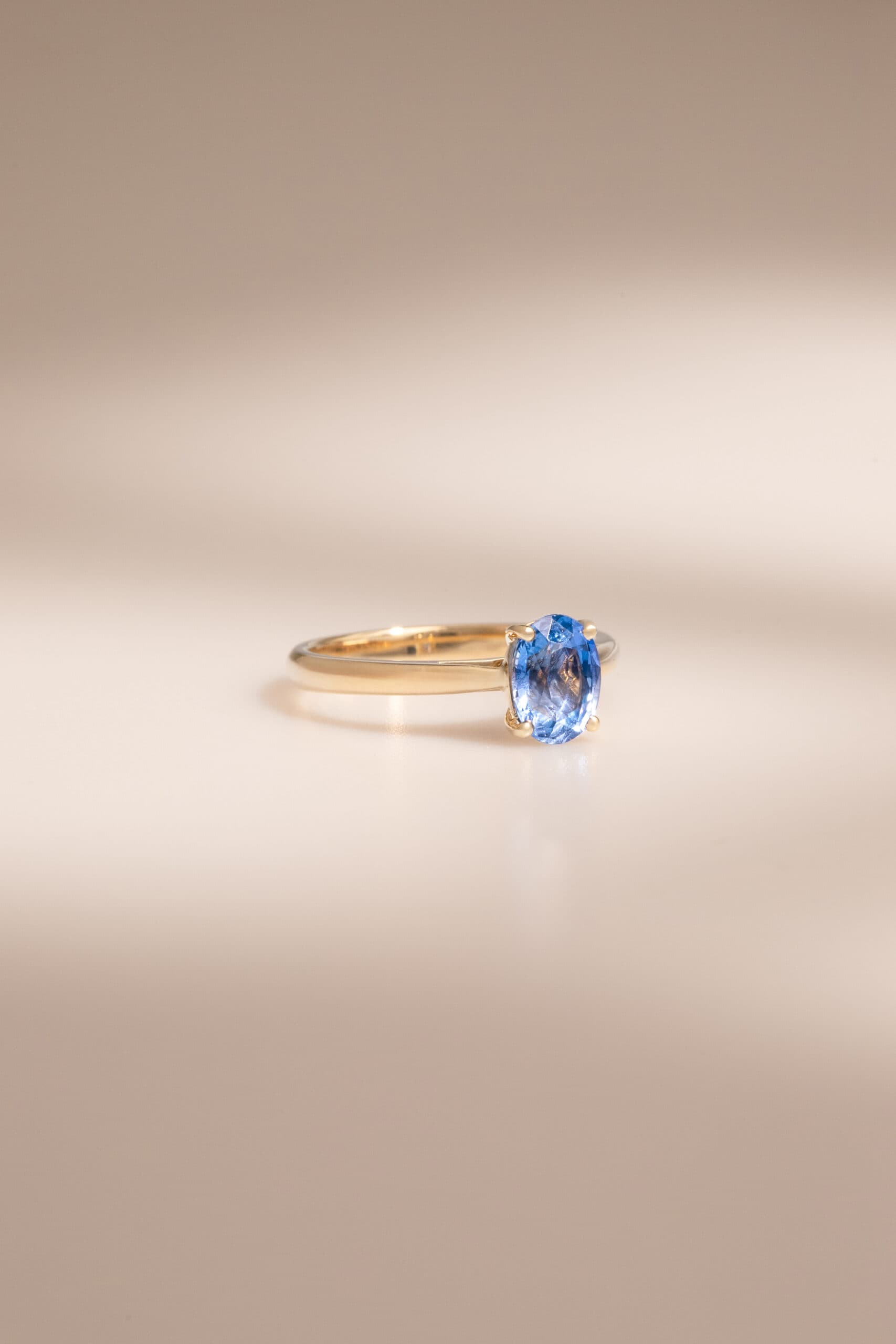 Bague saphir bleu, 1,28 ct