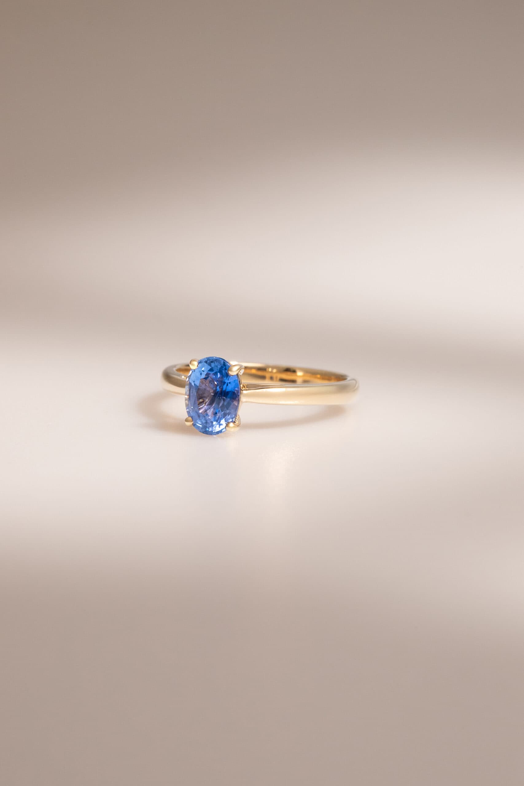Bague saphir bleu, 1,28 ct