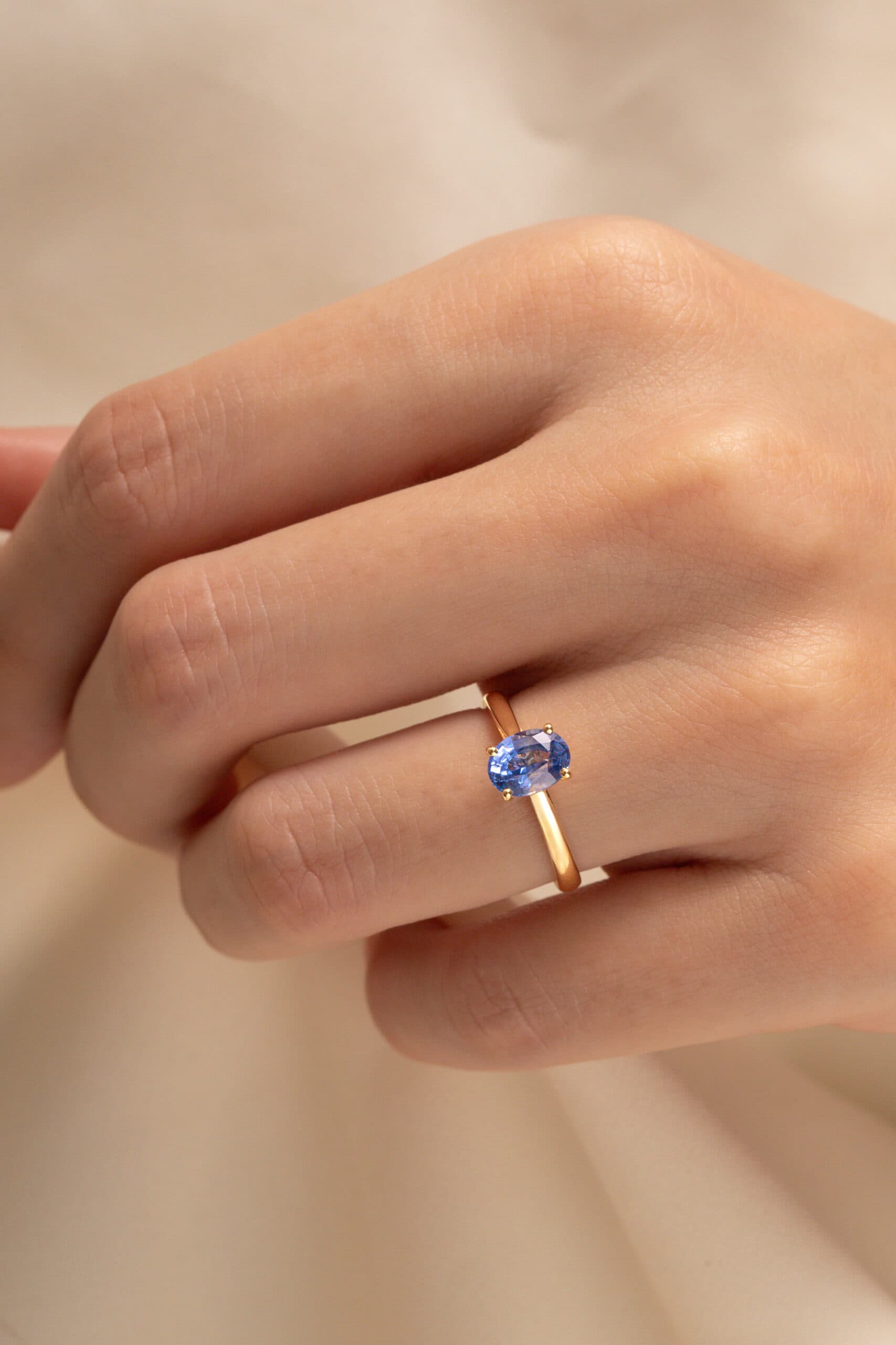 Bague saphir bleu, 1,28 ct